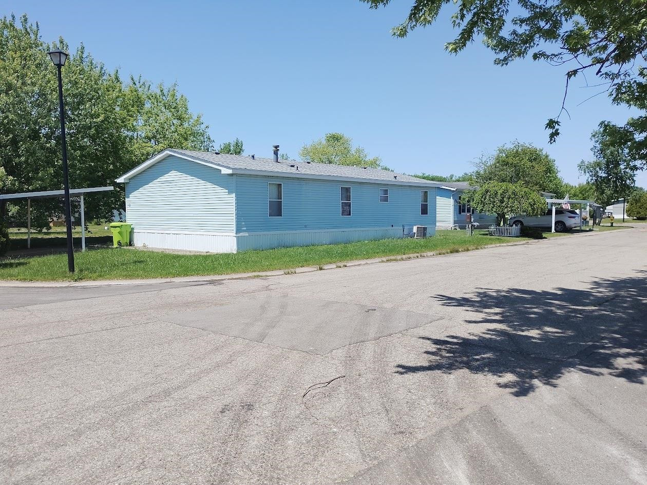 112 Rebellion Drive, Flint, MI 48507