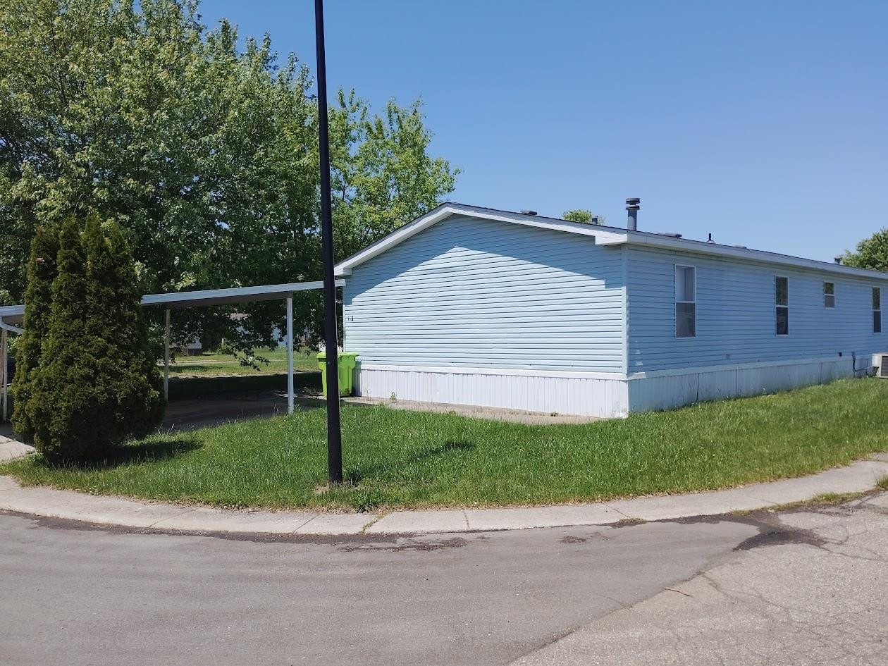 112 Rebellion Drive, Flint, MI 48507 — Photo 3