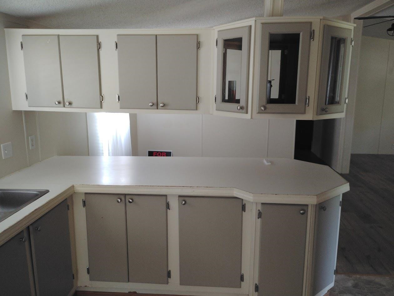 112 Rebellion Drive, Flint, MI 48507 — Photo 16