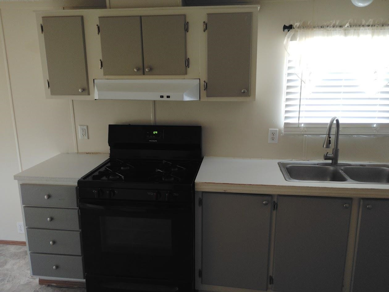 112 Rebellion Drive, Flint, MI 48507 — Photo 24