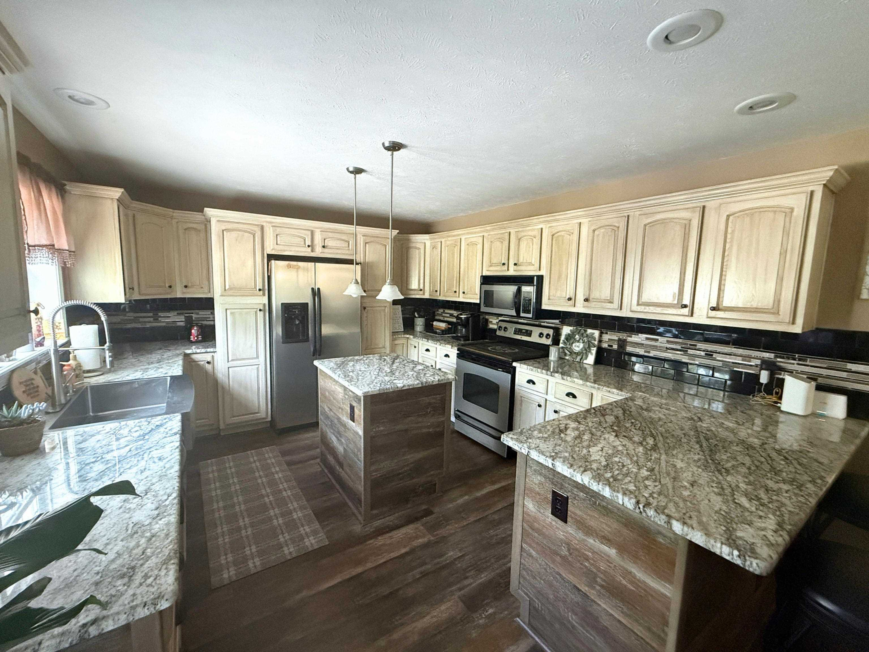 2091 Carrier Drive, Mount Morris, MI 48458 — Photo 9