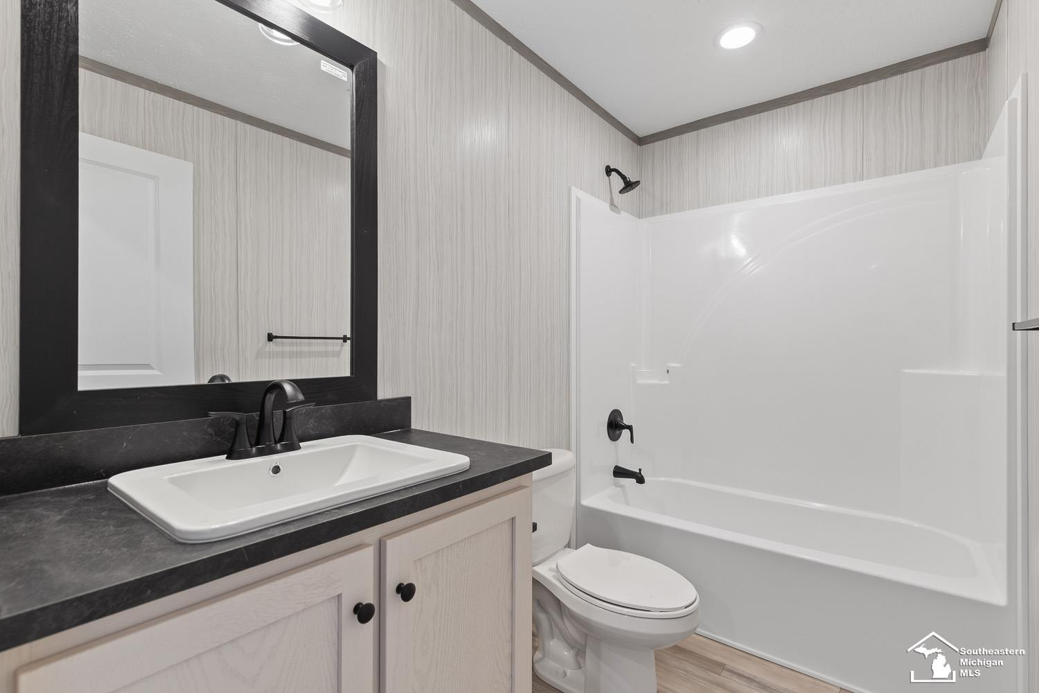 8575 N Rollin Hwy Highway, Addison, MI 49220 — Photo 9