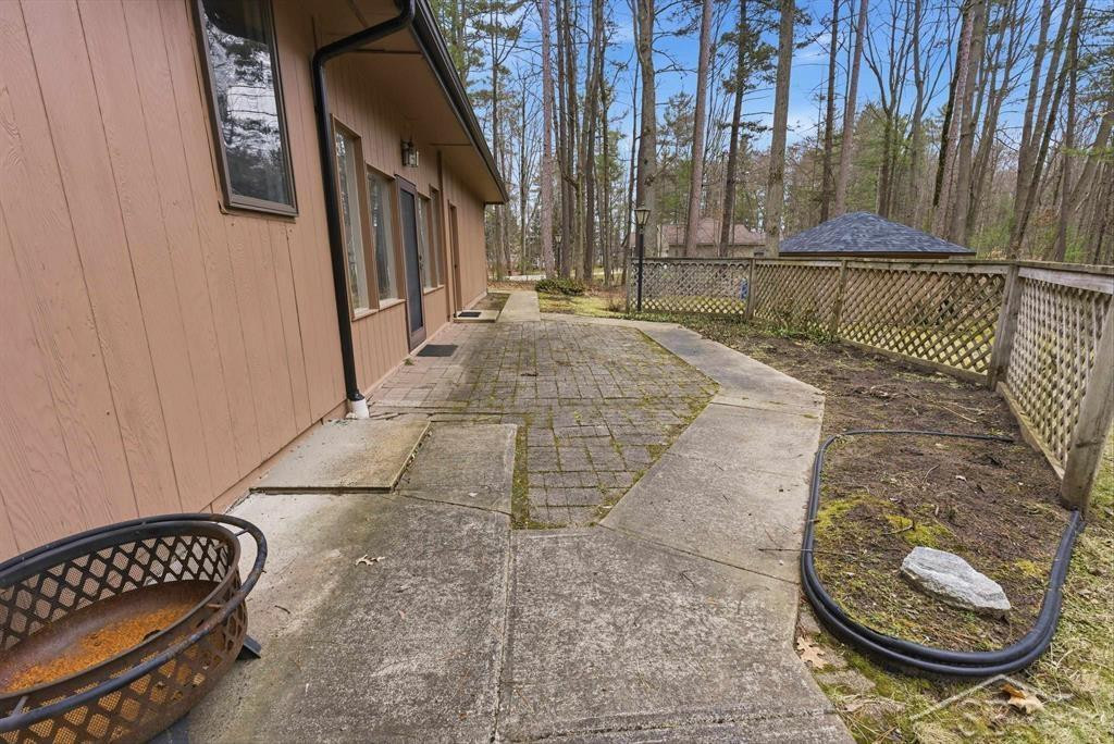 547 W Peterson Drive, Sanford, MI 48657 — Photo 31