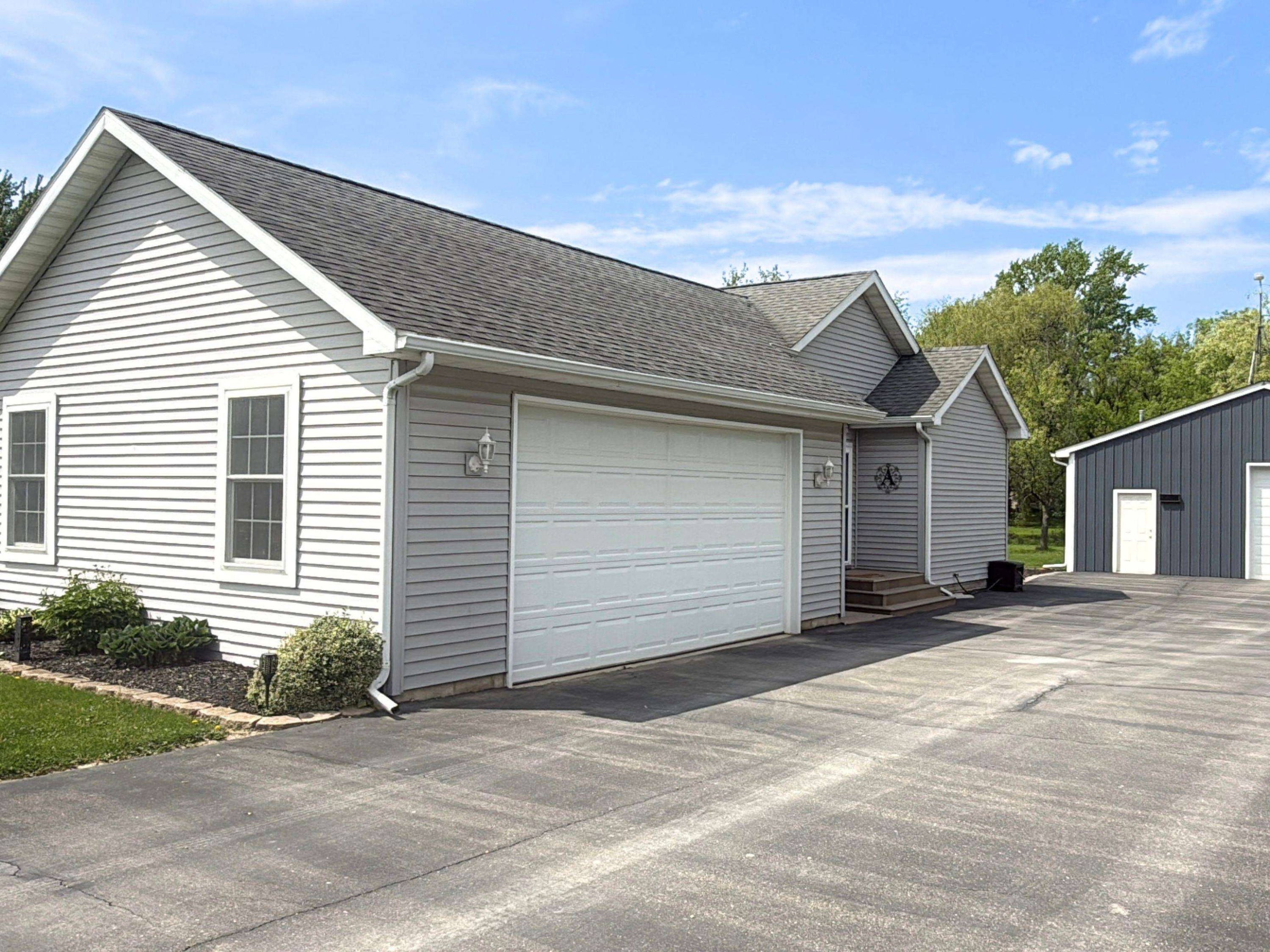2091 Carrier Drive, Mount Morris, MI 48458 — Photo 37