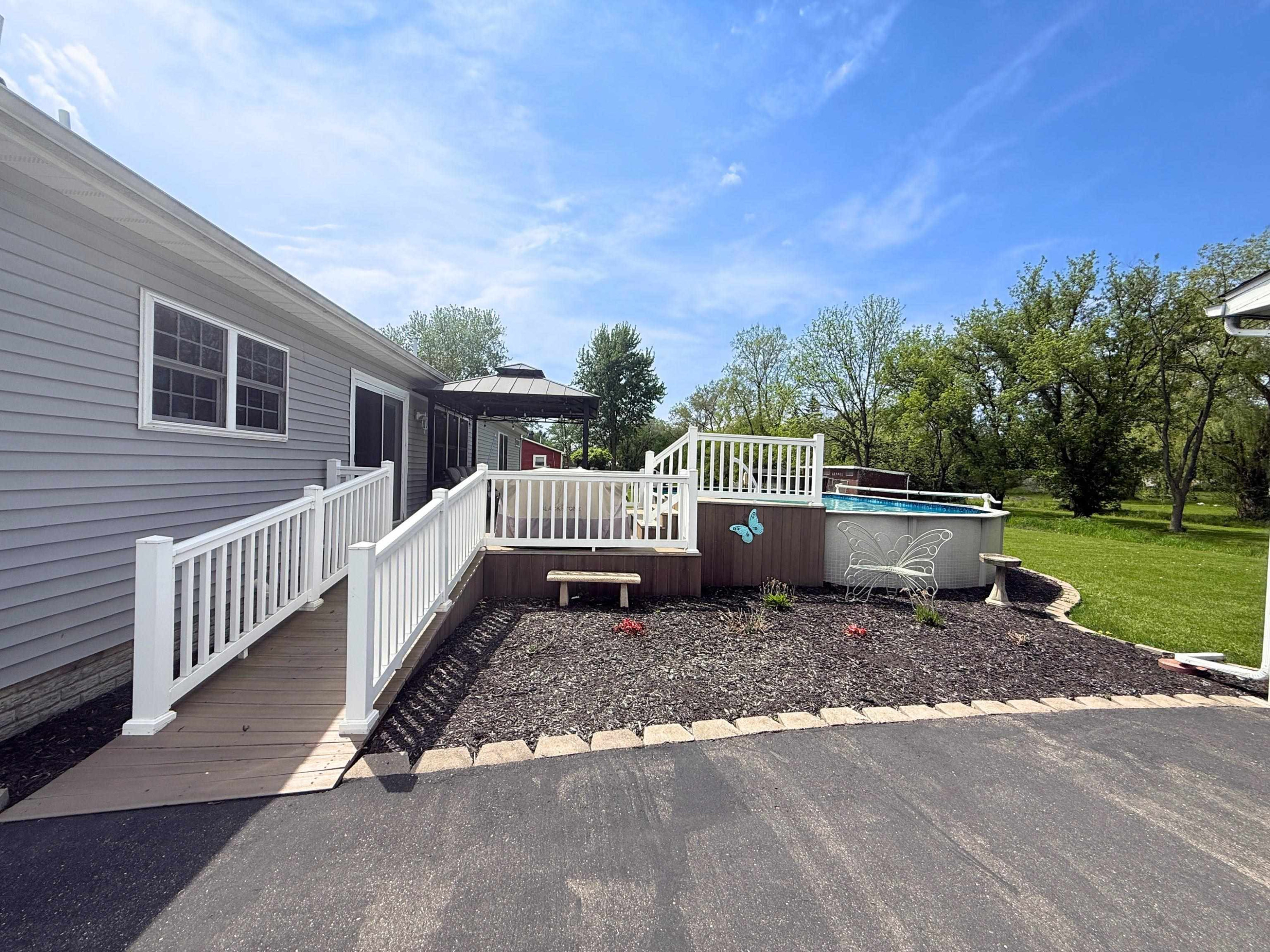 2091 Carrier Drive, Mount Morris, MI 48458 — Photo 41
