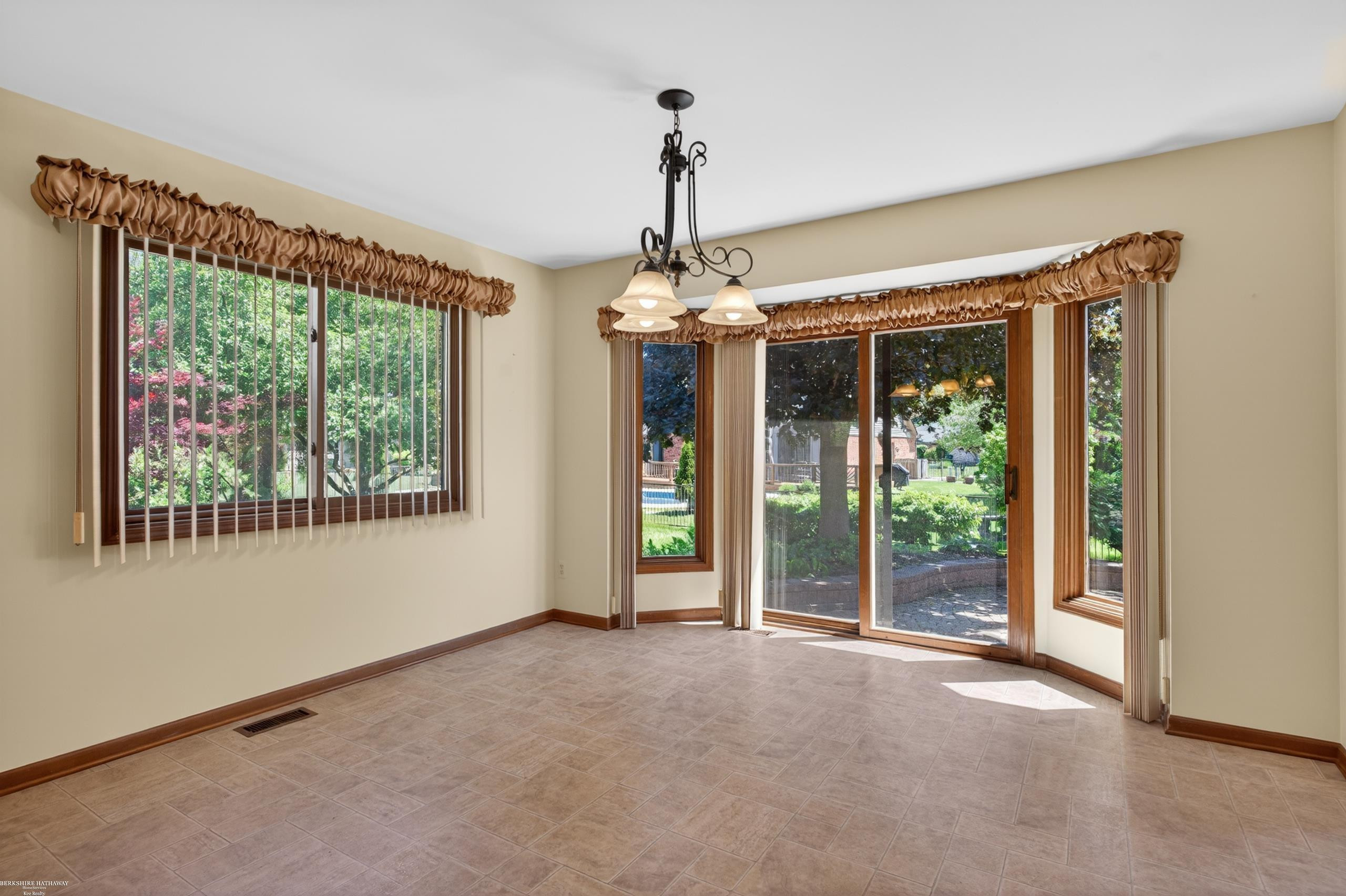 52294 Bryan Michael Drive, Macomb, MI 48042 — Photo 27