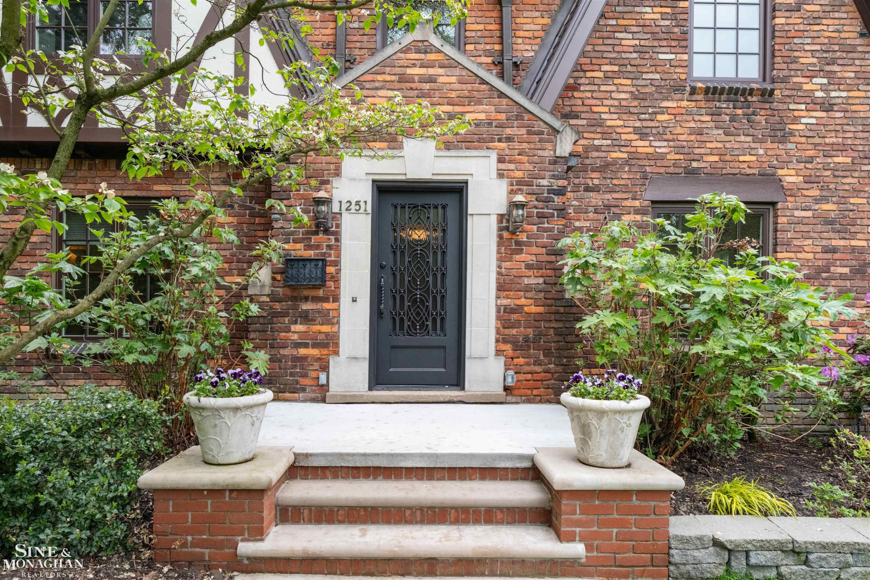 1251 Yorkshire Road, Grosse Pointe Park, MI 48230 — Photo 78