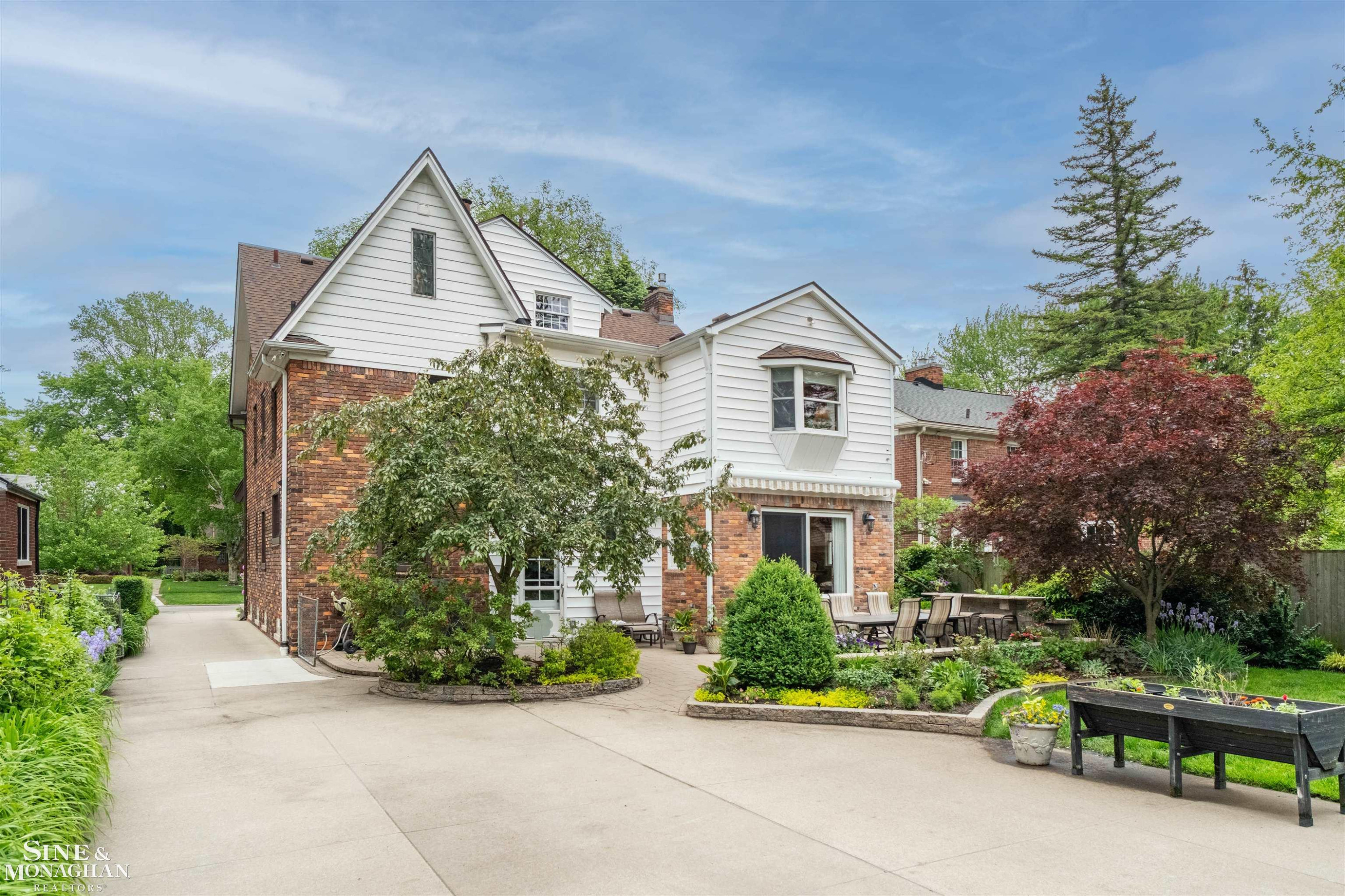 1251 Yorkshire Road, Grosse Pointe Park, MI 48230 — Photo 88