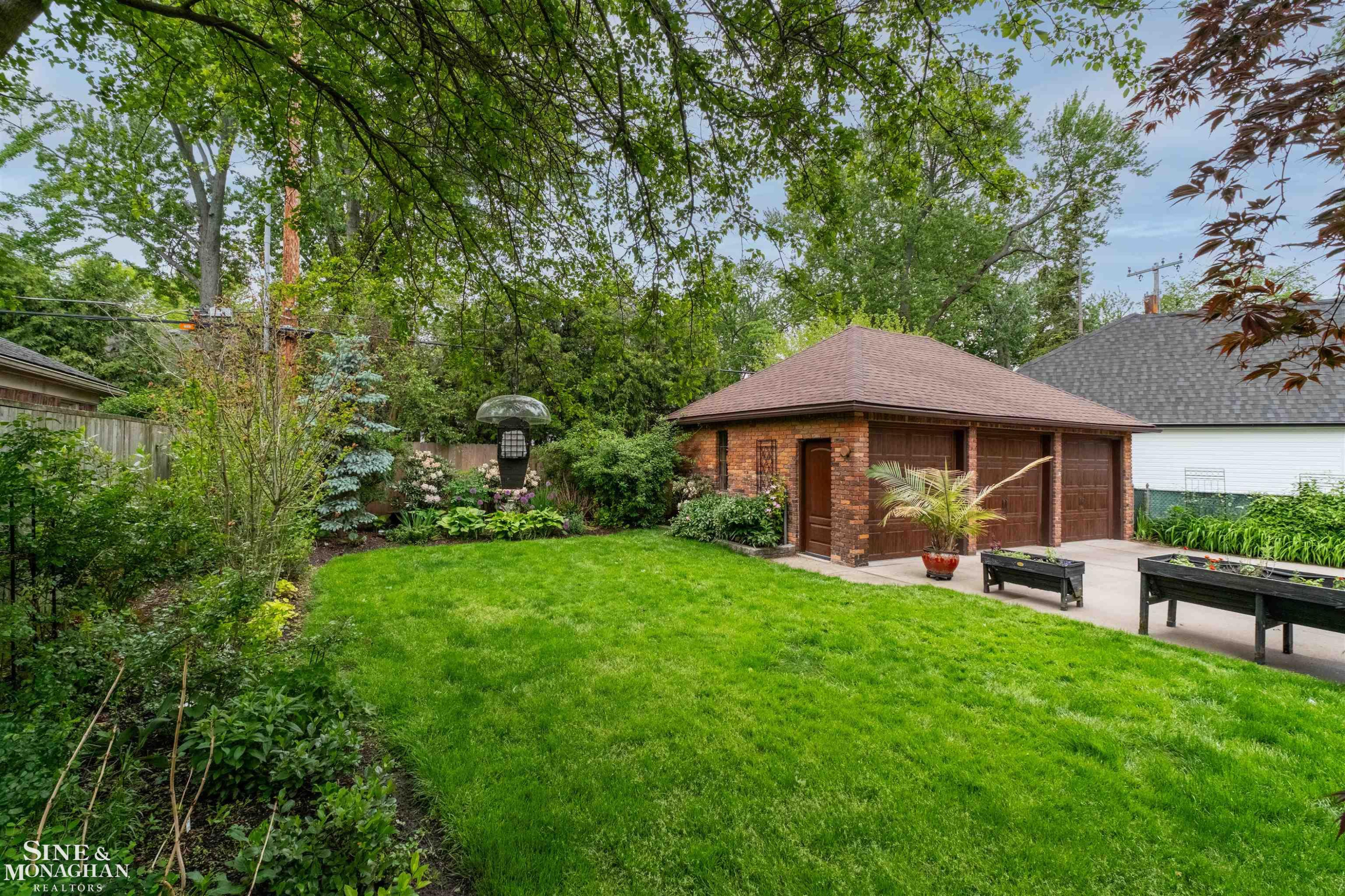 1251 Yorkshire Road, Grosse Pointe Park, MI 48230 — Photo 89