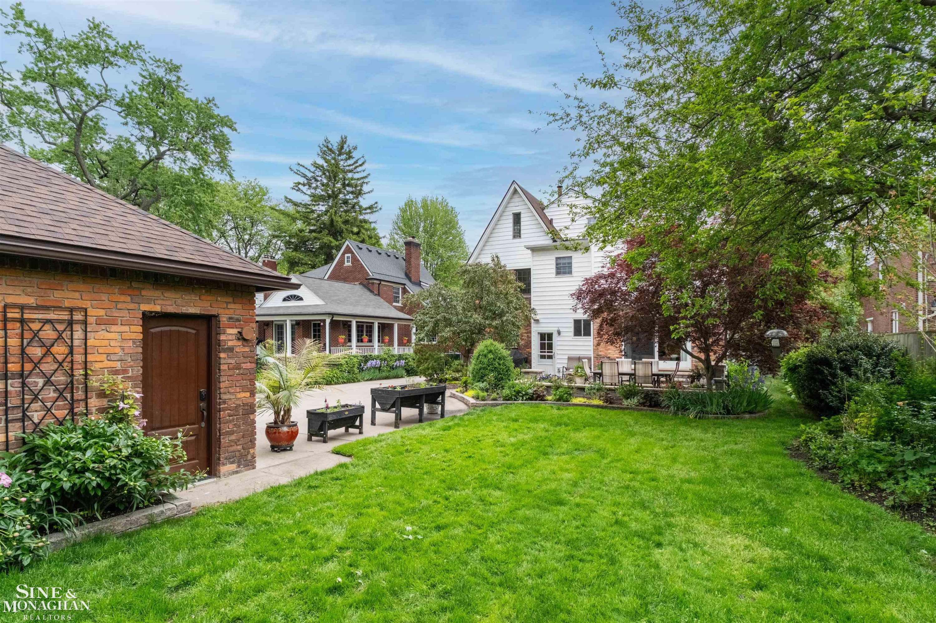 1251 Yorkshire Road, Grosse Pointe Park, MI 48230 — Photo 90
