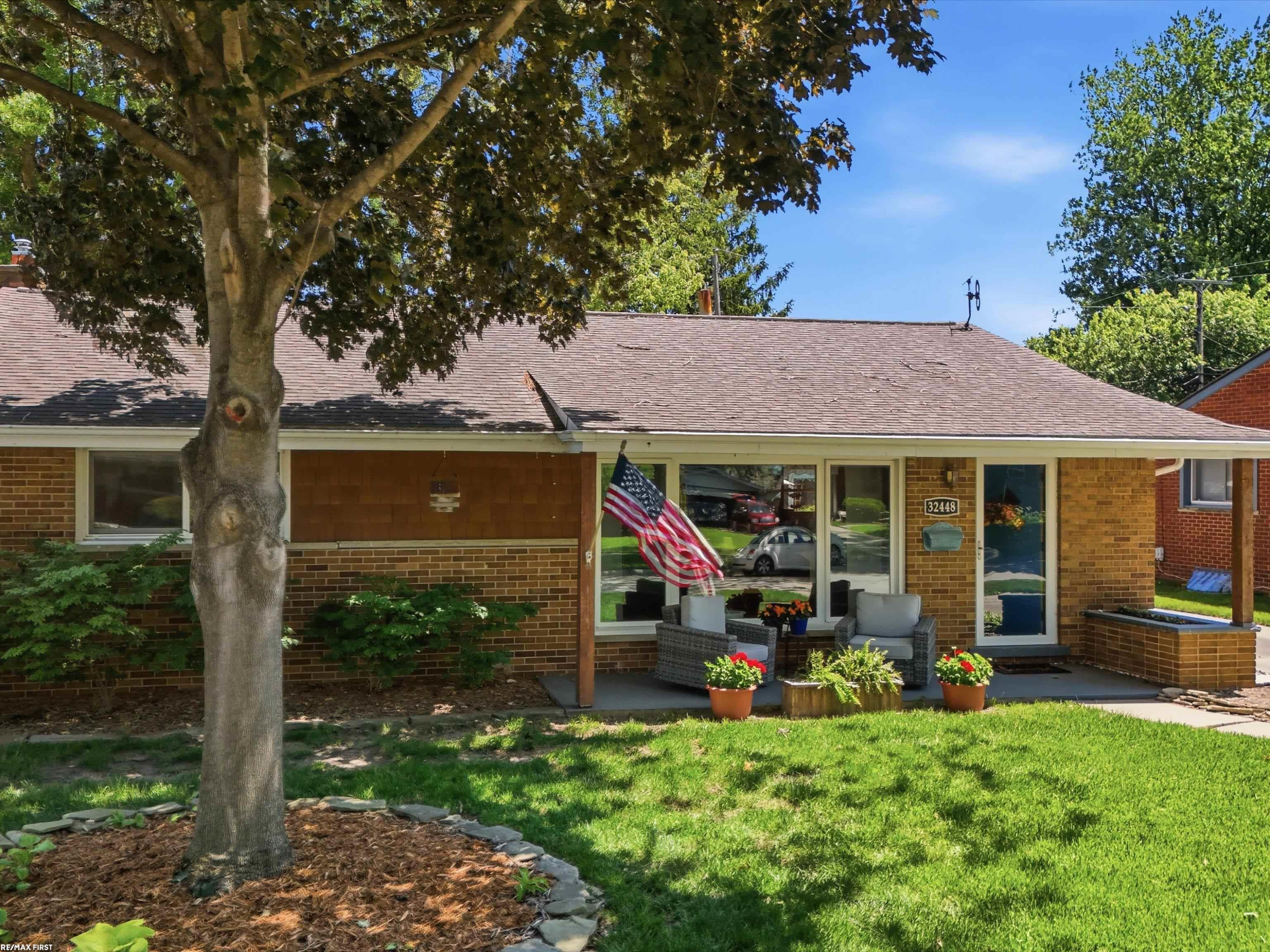 32448 Saint Annes Drive, Warren, MI 48092 — Photo 38