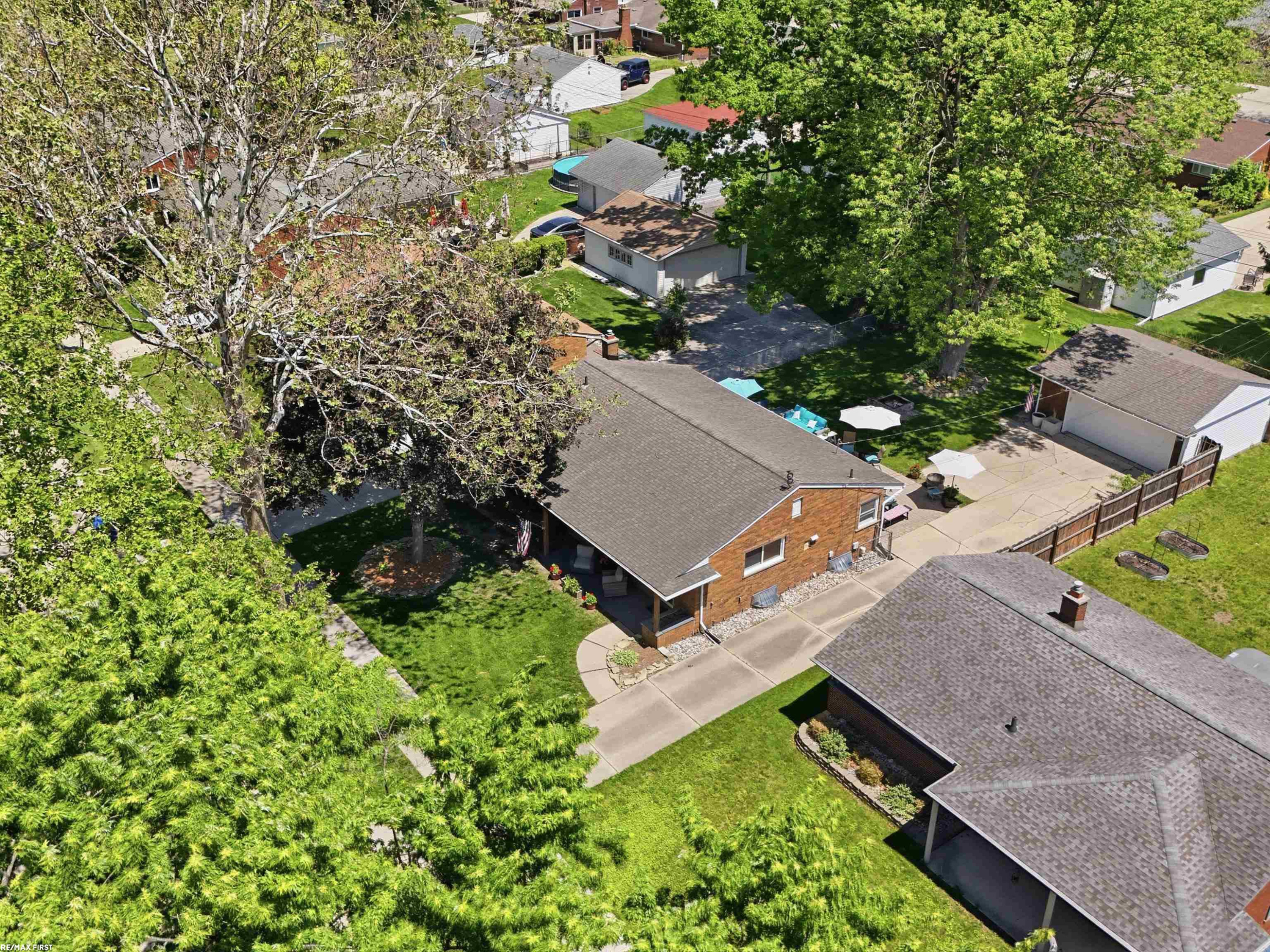 32448 Saint Annes Drive, Warren, MI 48092 — Photo 42
