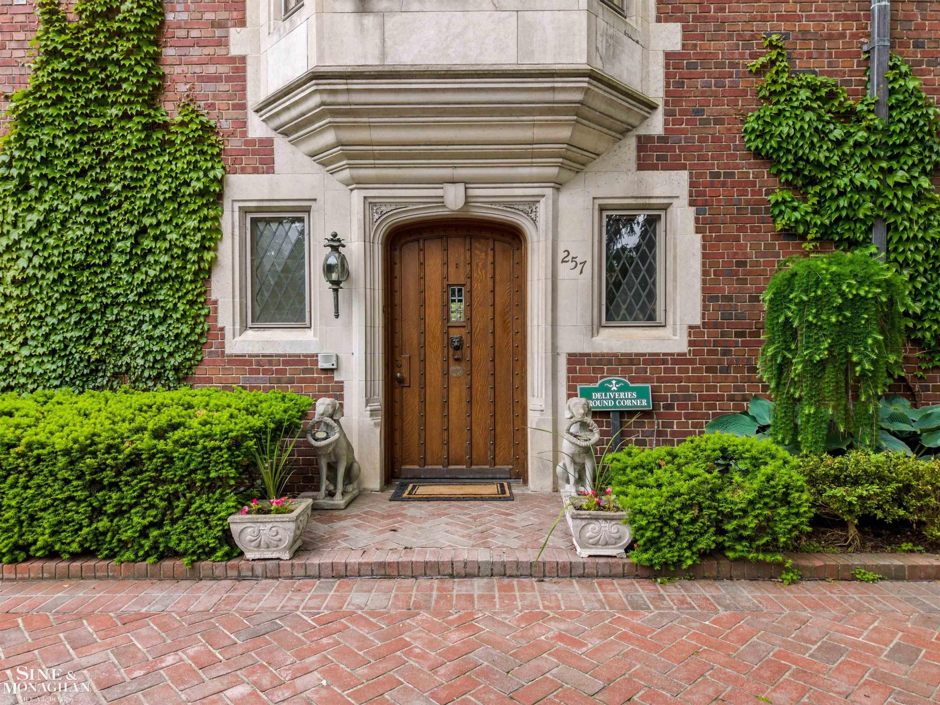 257 Ridge Road, Grosse Pointe Farms, MI 48236 — Photo 4