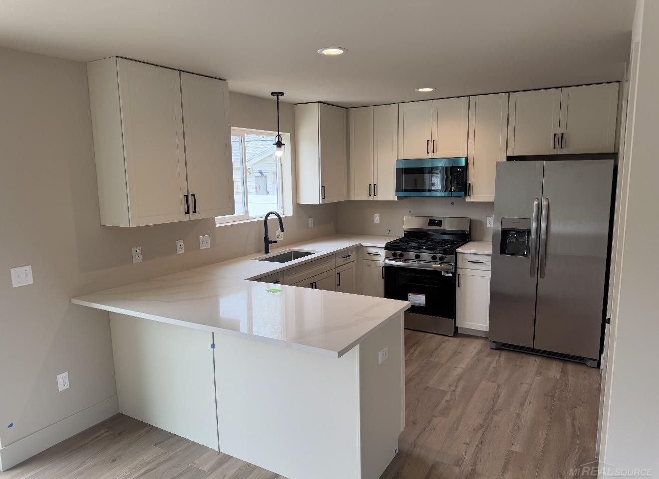 27305 Groveland Street, Madison Heights, MI 48071 — Photo 5