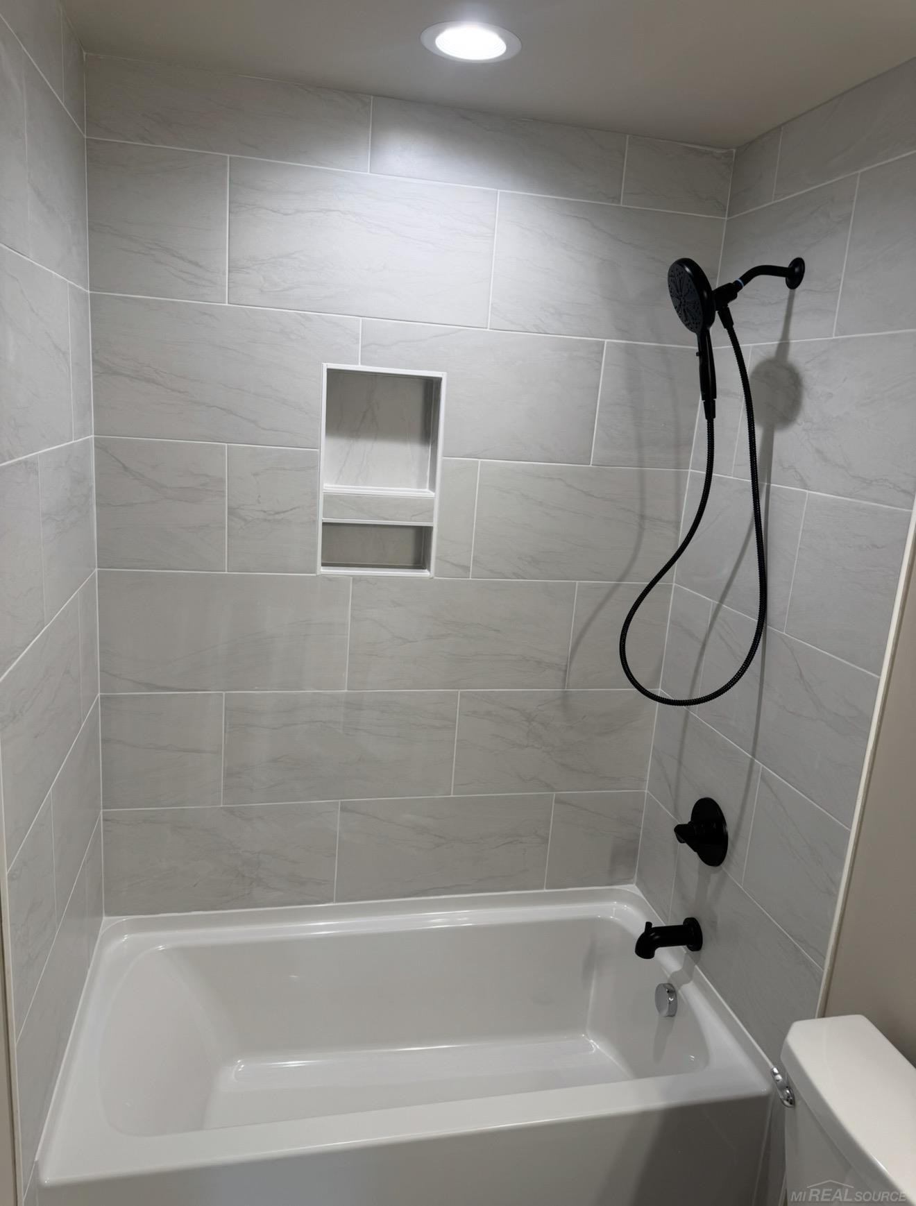 27305 Groveland Street, Madison Heights, MI 48071 — Photo 11