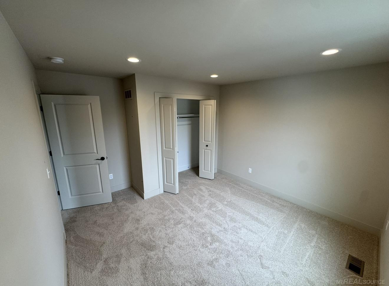 27305 Groveland Street, Madison Heights, MI 48071 — Photo 14