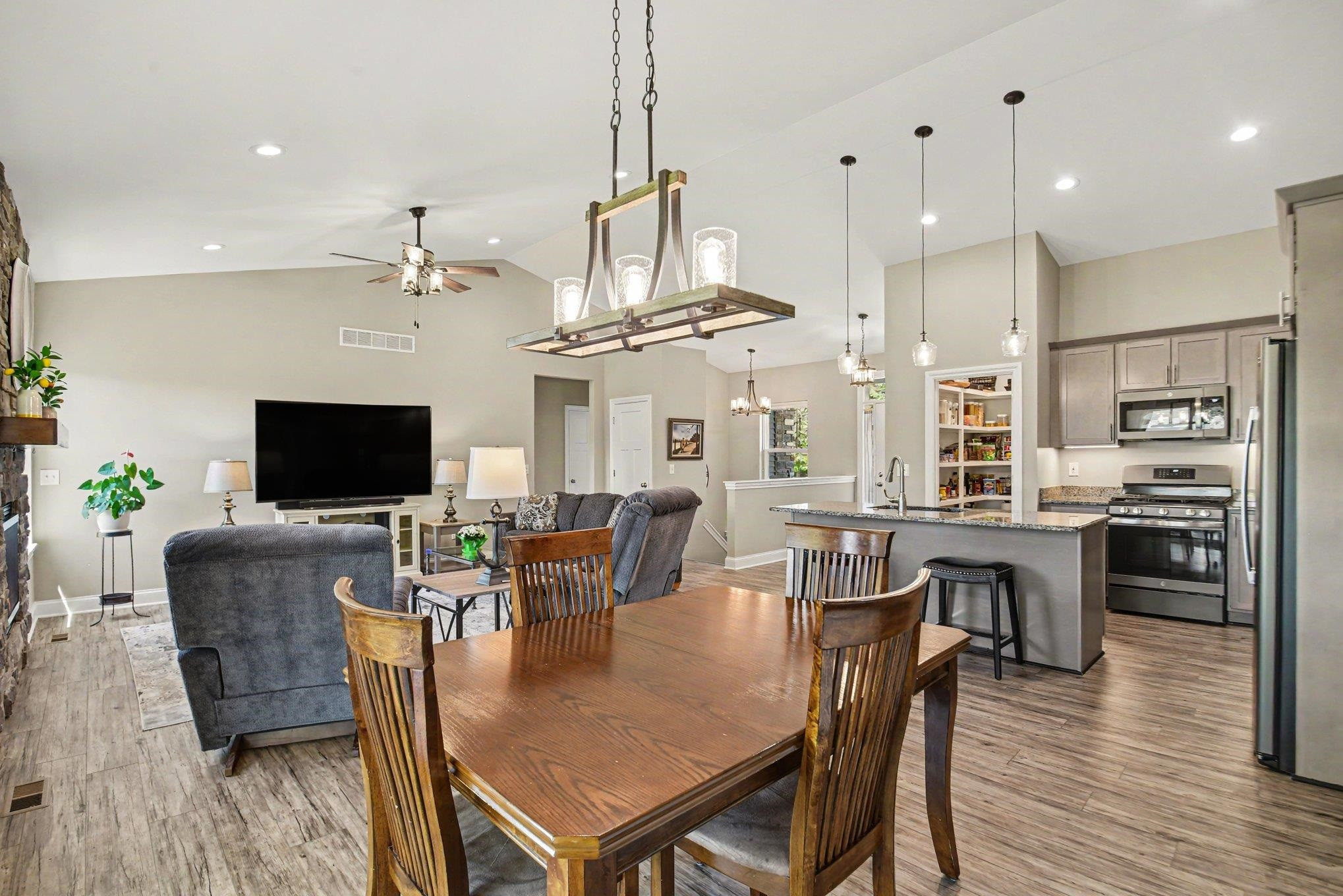 9050 Woodridge Drive, Davison, MI 48423 — Photo 6