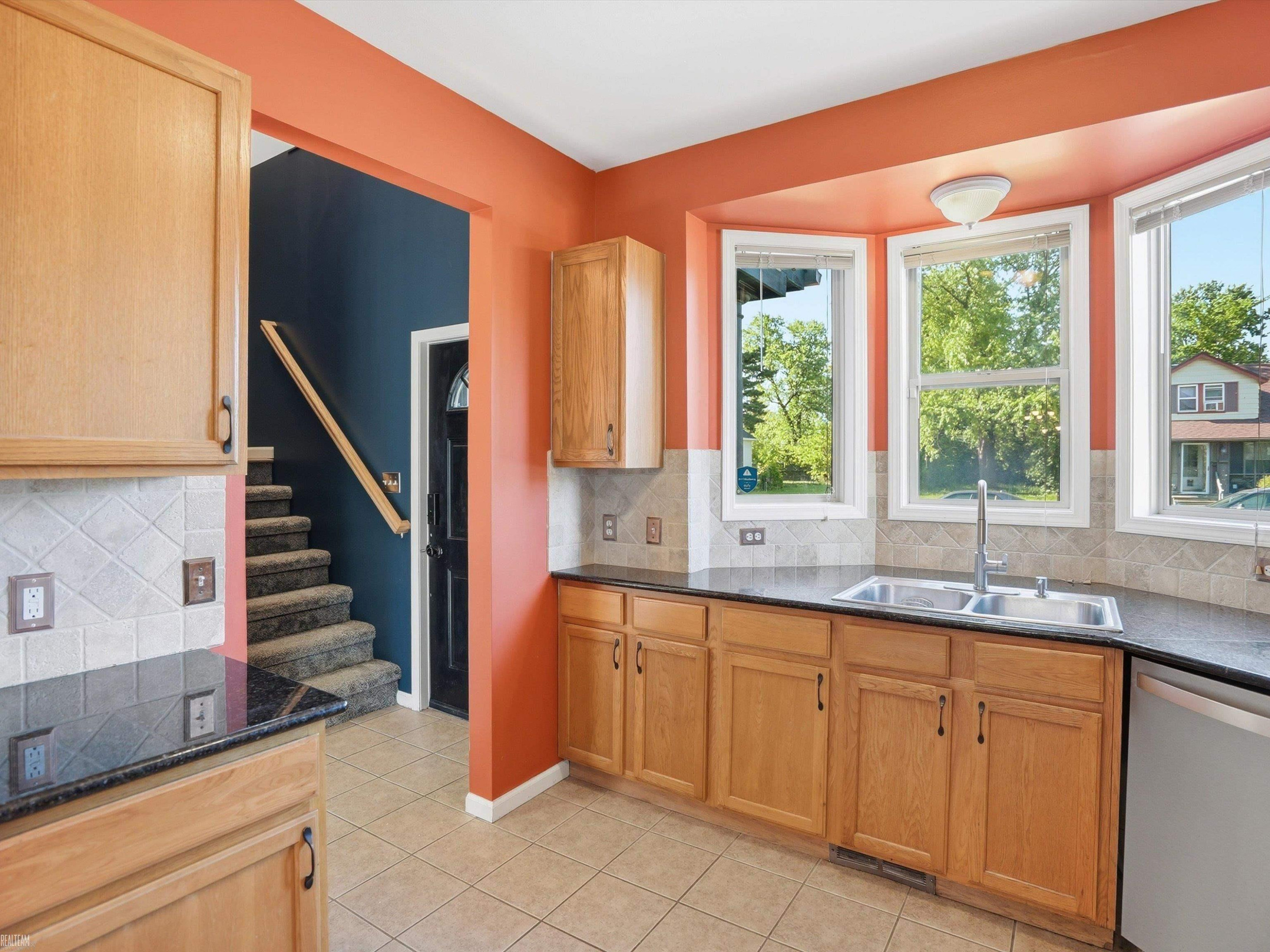 90 W Milton Avenue, MI 48030 — Photo 14