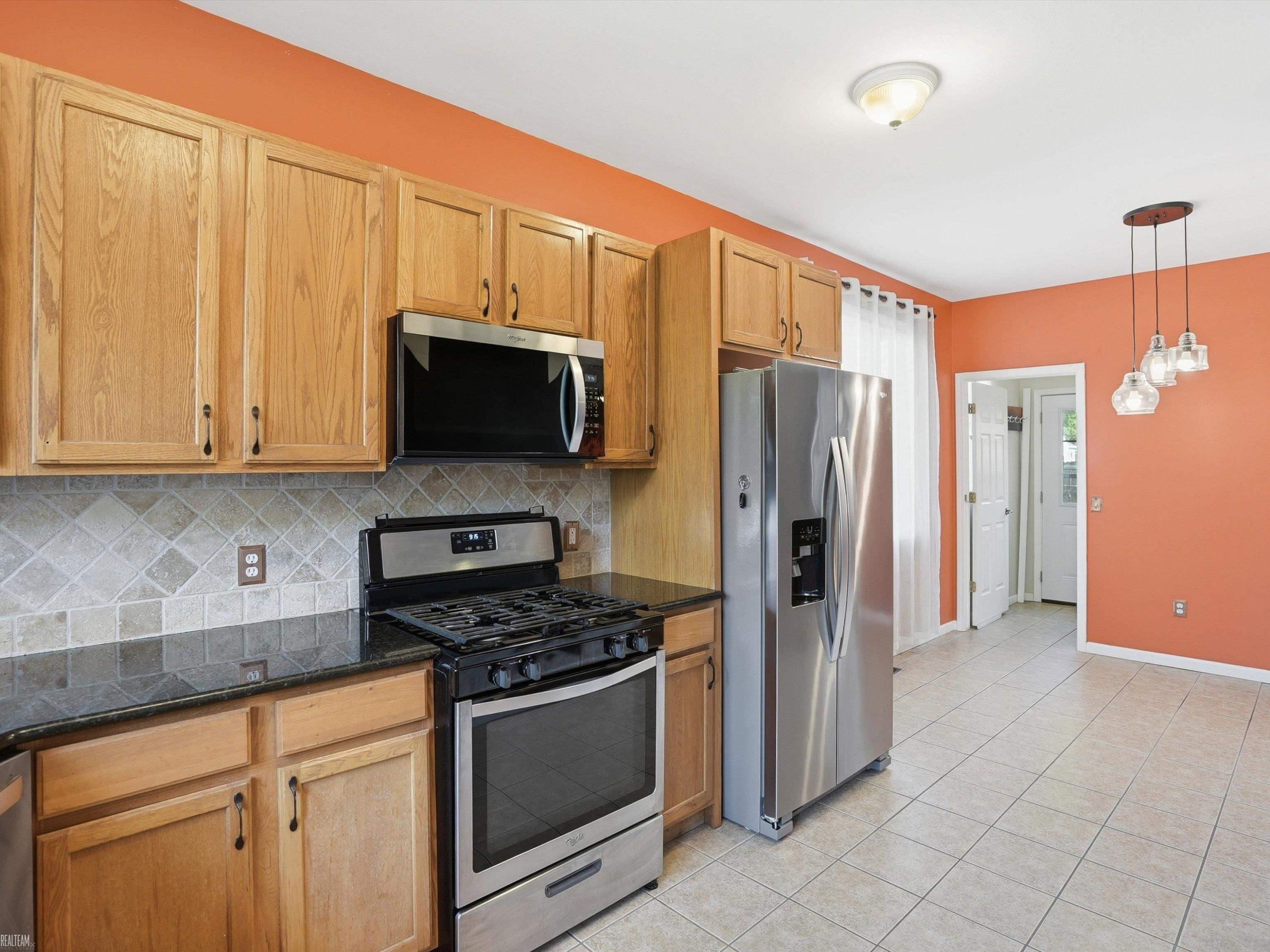90 W Milton Avenue, MI 48030 — Photo 15