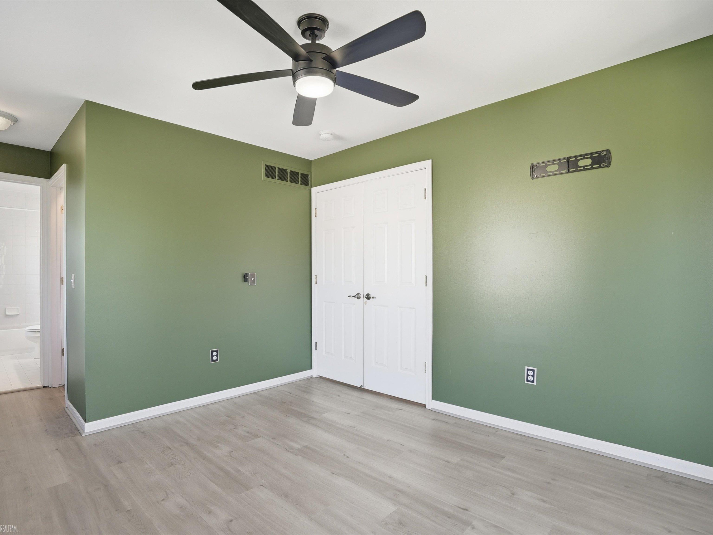 90 W Milton Avenue, MI 48030 — Photo 21