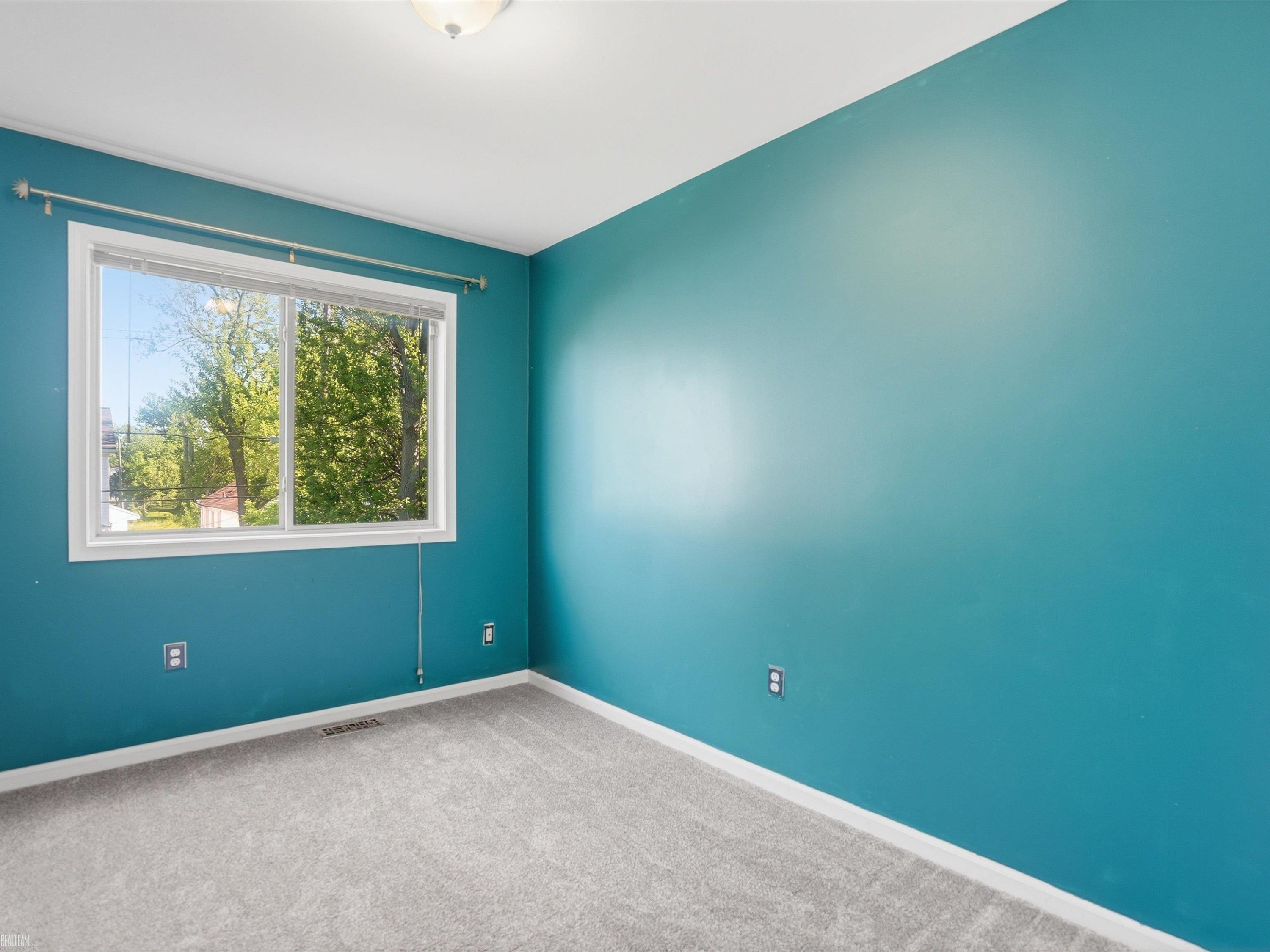 90 W Milton Avenue, MI 48030 — Photo 26