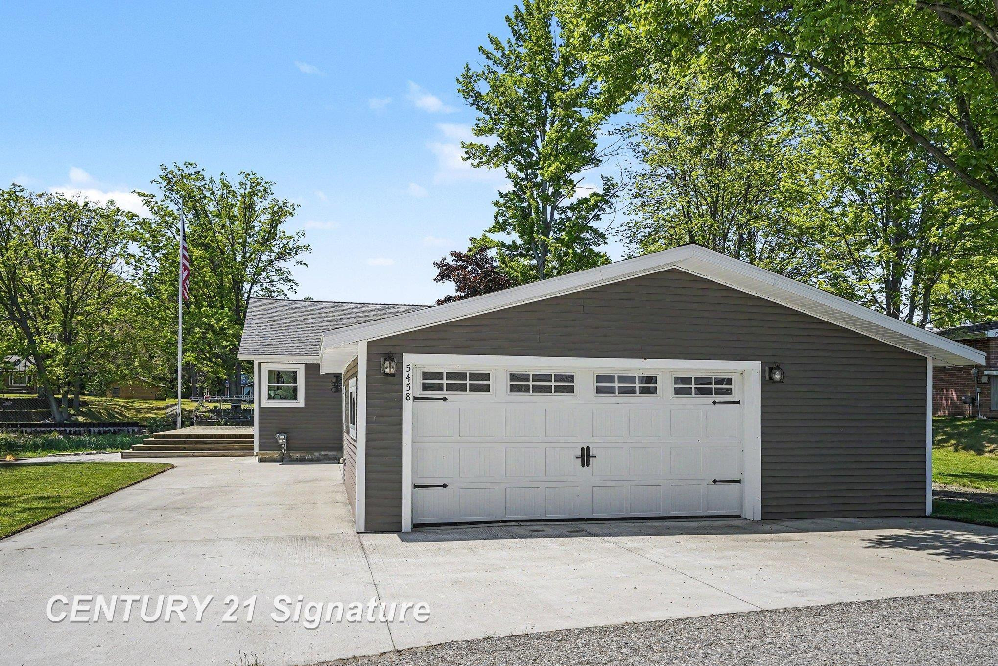 5458 Oakridge Drive, Beaverton, MI 48612 — Photo 20