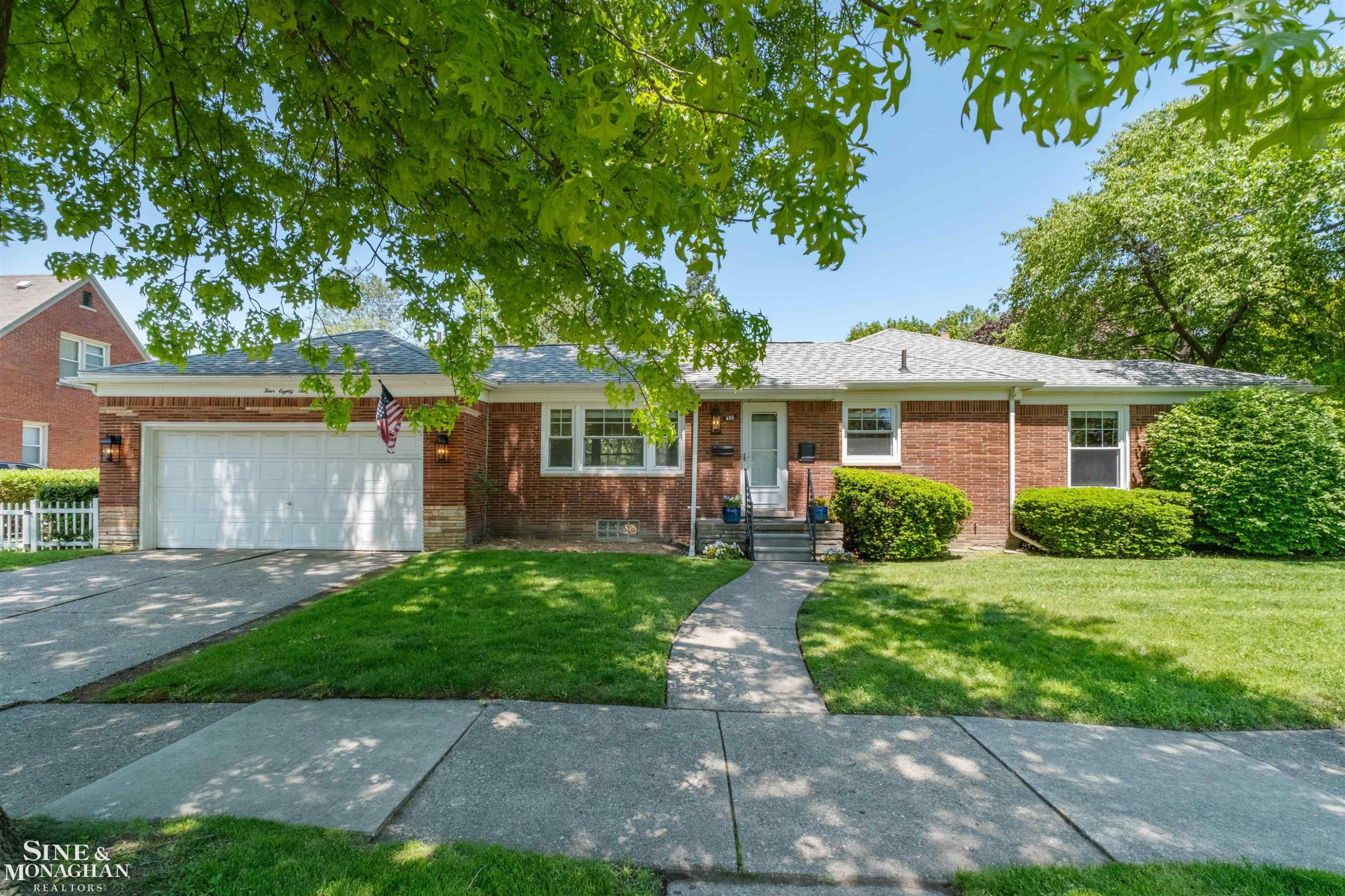486 Bournemouth Road, Grosse Pointe Farms, MI 48236