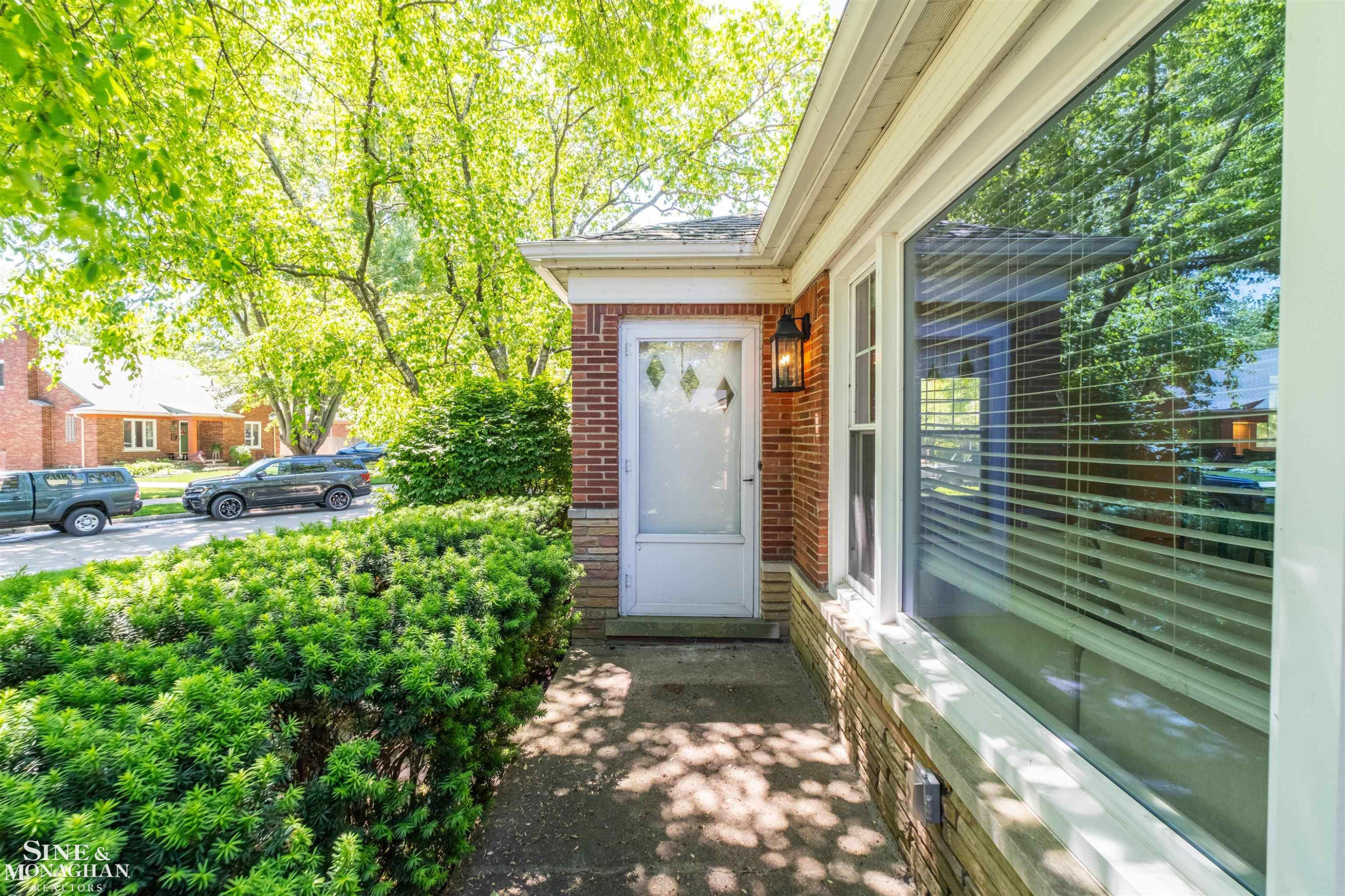 486 Bournemouth Road, Grosse Pointe Farms, MI 48236 — Photo 6