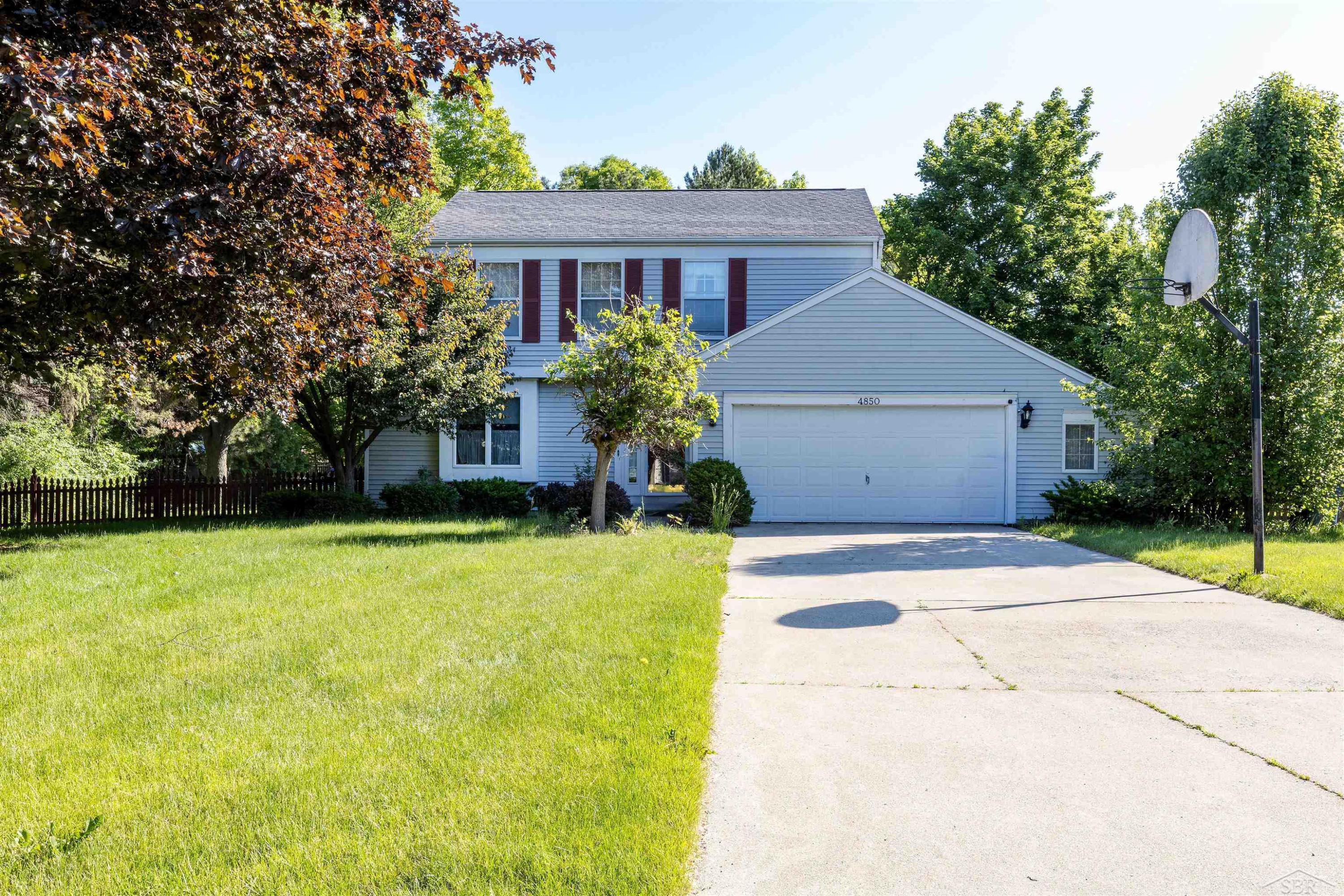 4850 Frontier, Saginaw, MI 48603 — front exterior