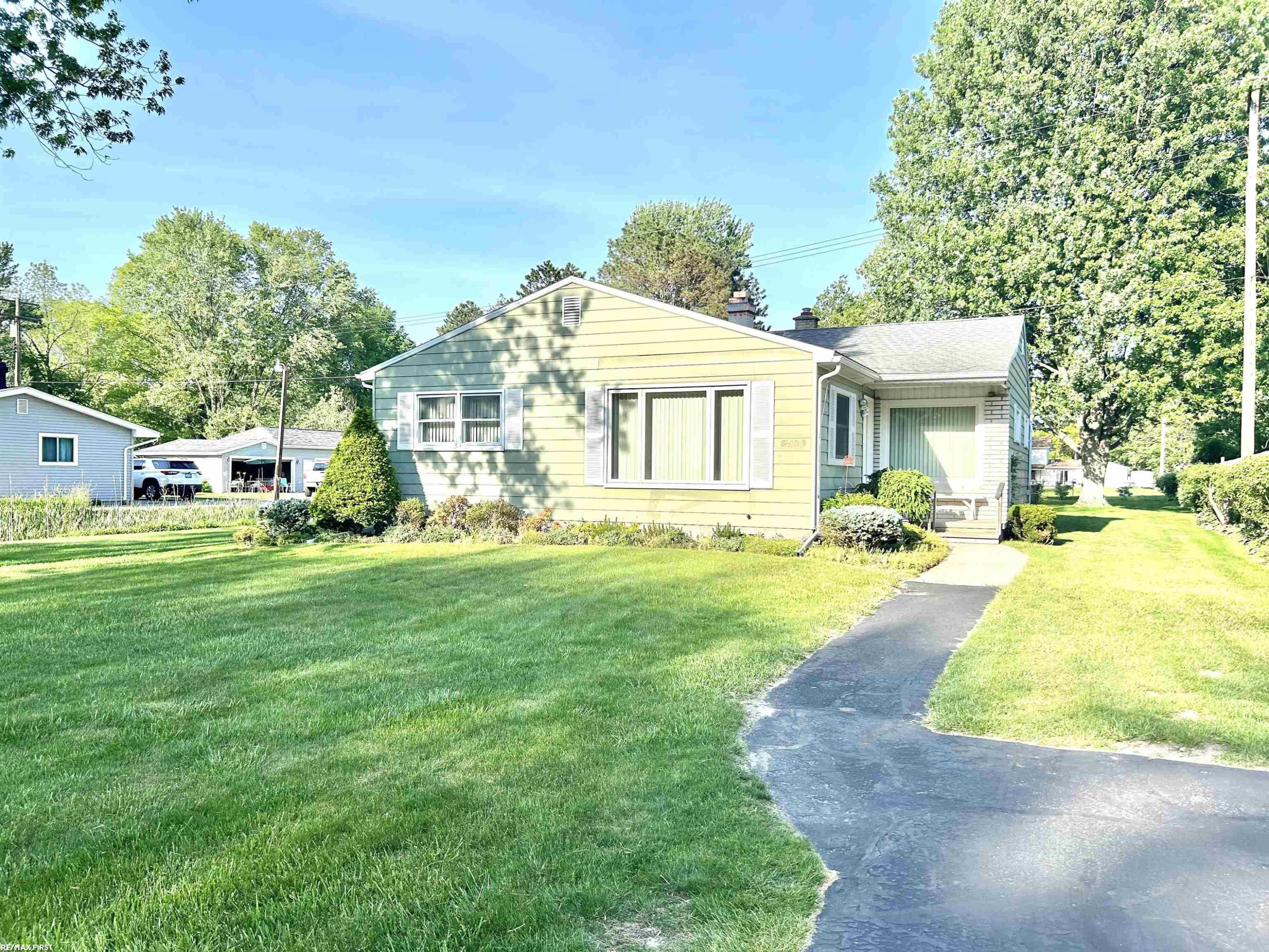 3520 State Road, MI 48059 — front exterior
