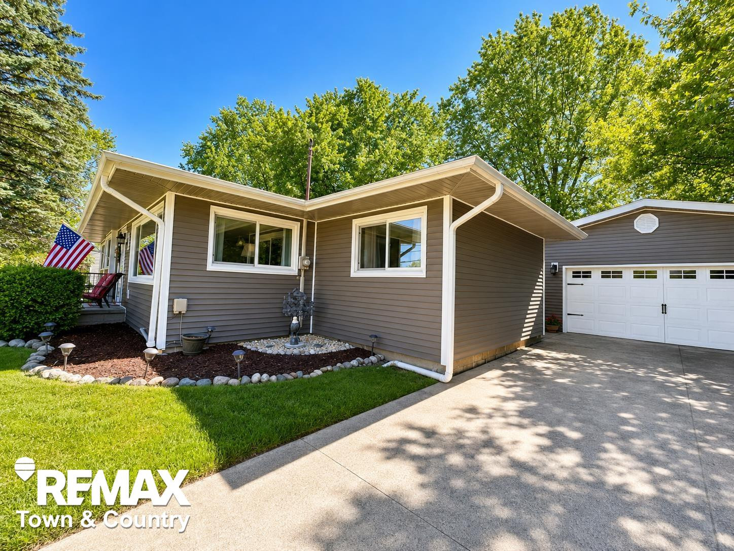 520 Sunnyside Drive, Flushing, MI 48433 — Photo 3