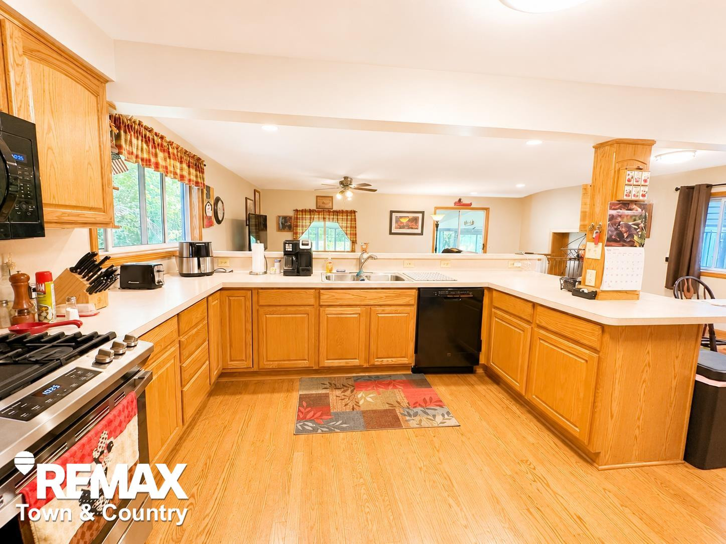 520 Sunnyside Drive, Flushing, MI 48433 — Photo 8