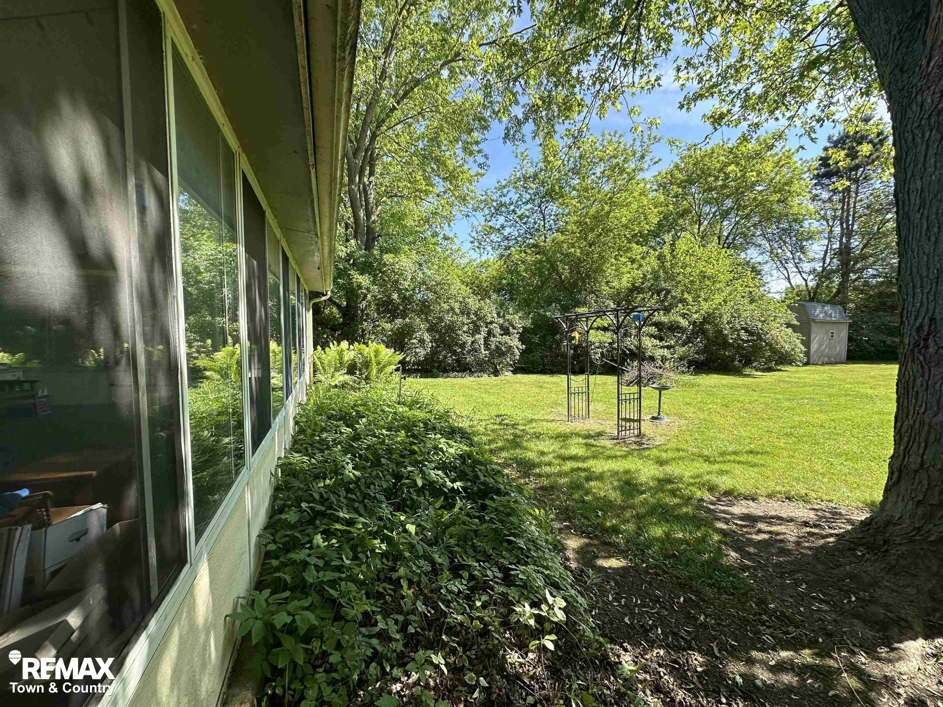 520 Sunnyside Drive, Flushing, MI 48433 — Photo 30
