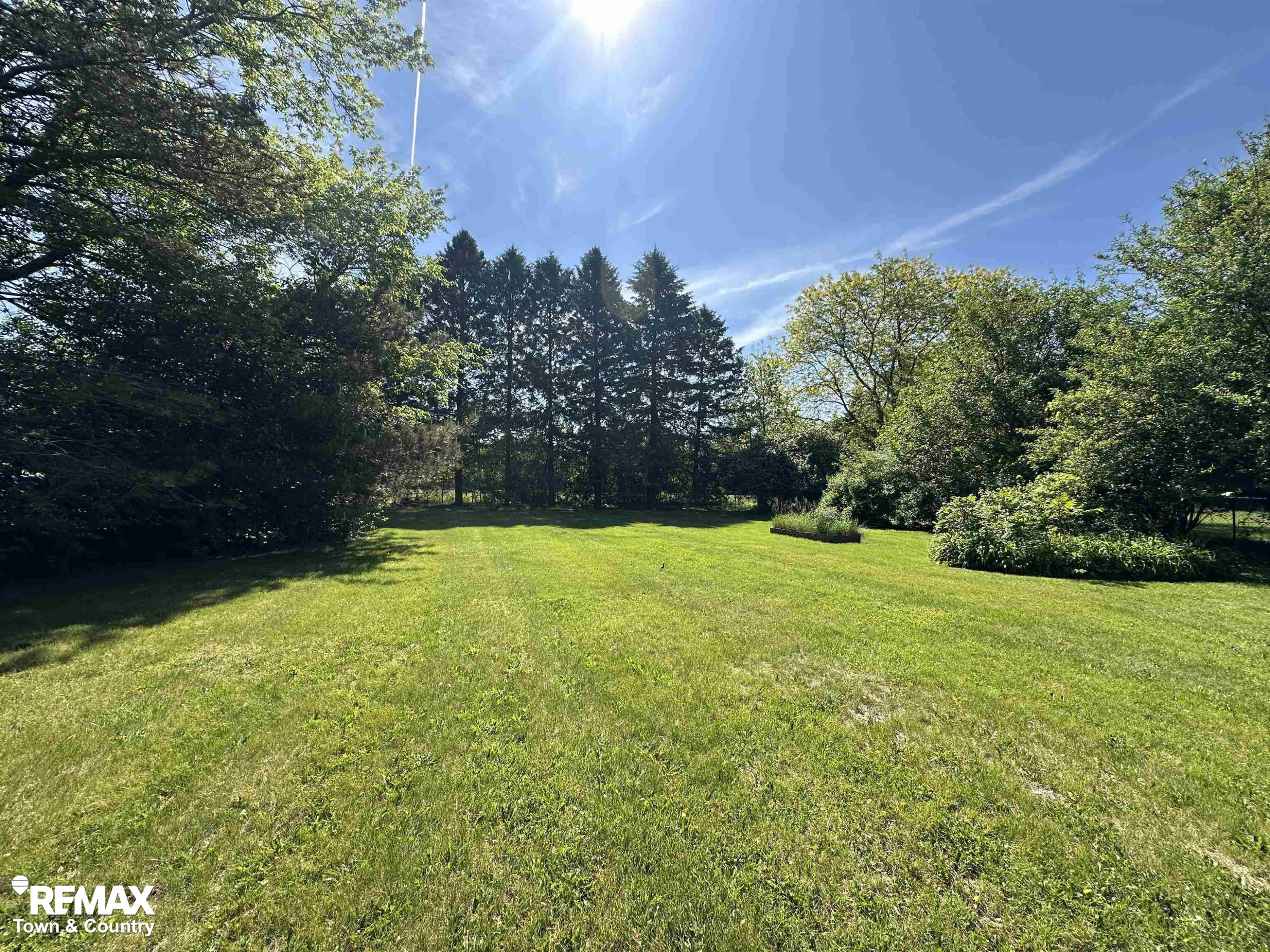520 Sunnyside Drive, Flushing, MI 48433 — Photo 36