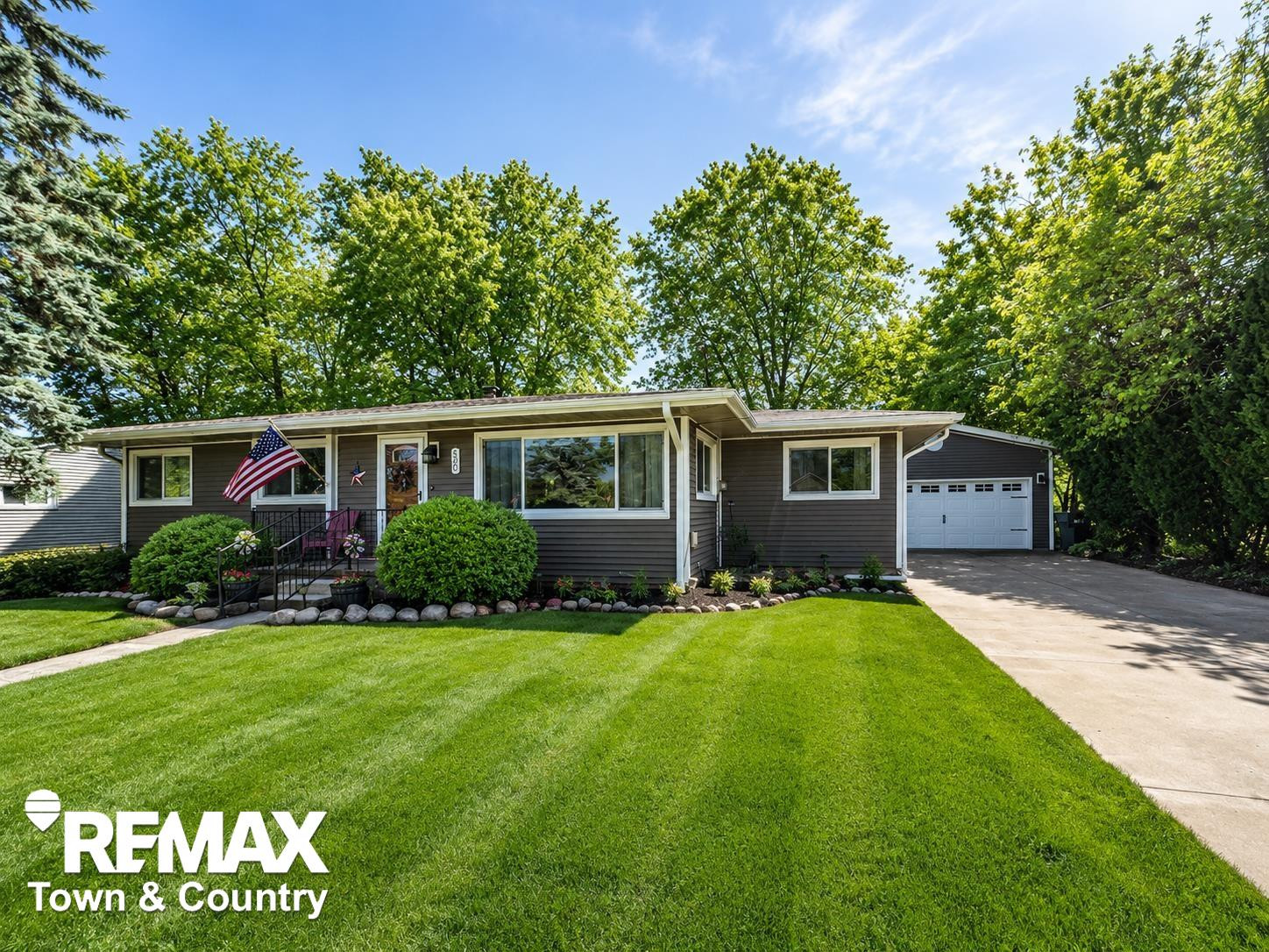 520 Sunnyside Drive, Flushing, MI 48433 — Photo 40