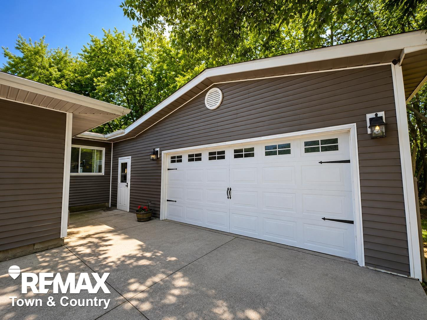 520 Sunnyside Drive, Flushing, MI 48433 — Photo 42