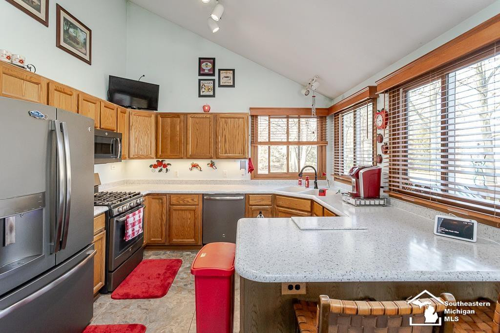 6820 stonegate Drive, Temperance, MI 48182 — Photo 12