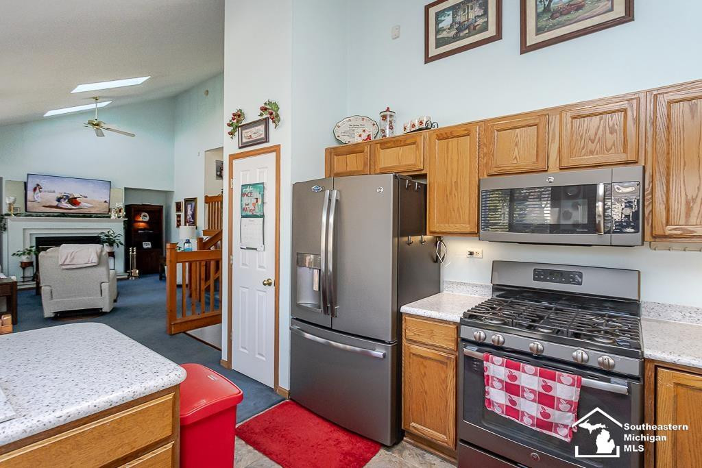 6820 stonegate Drive, Temperance, MI 48182 — Photo 15