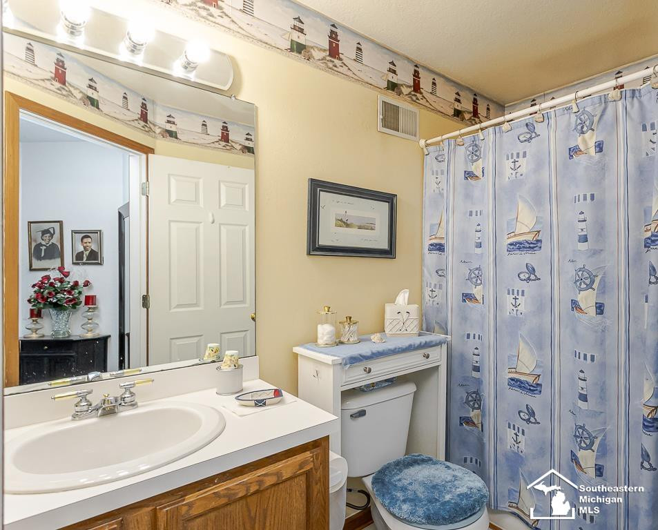 6820 stonegate Drive, Temperance, MI 48182 — Photo 32