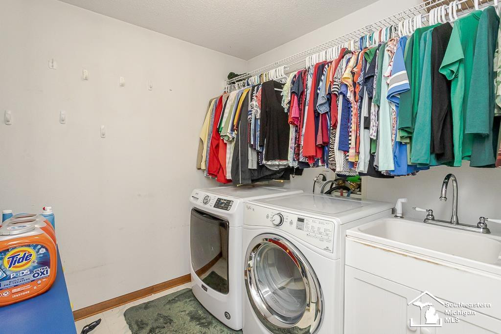 6820 stonegate Drive, Temperance, MI 48182 — Photo 47