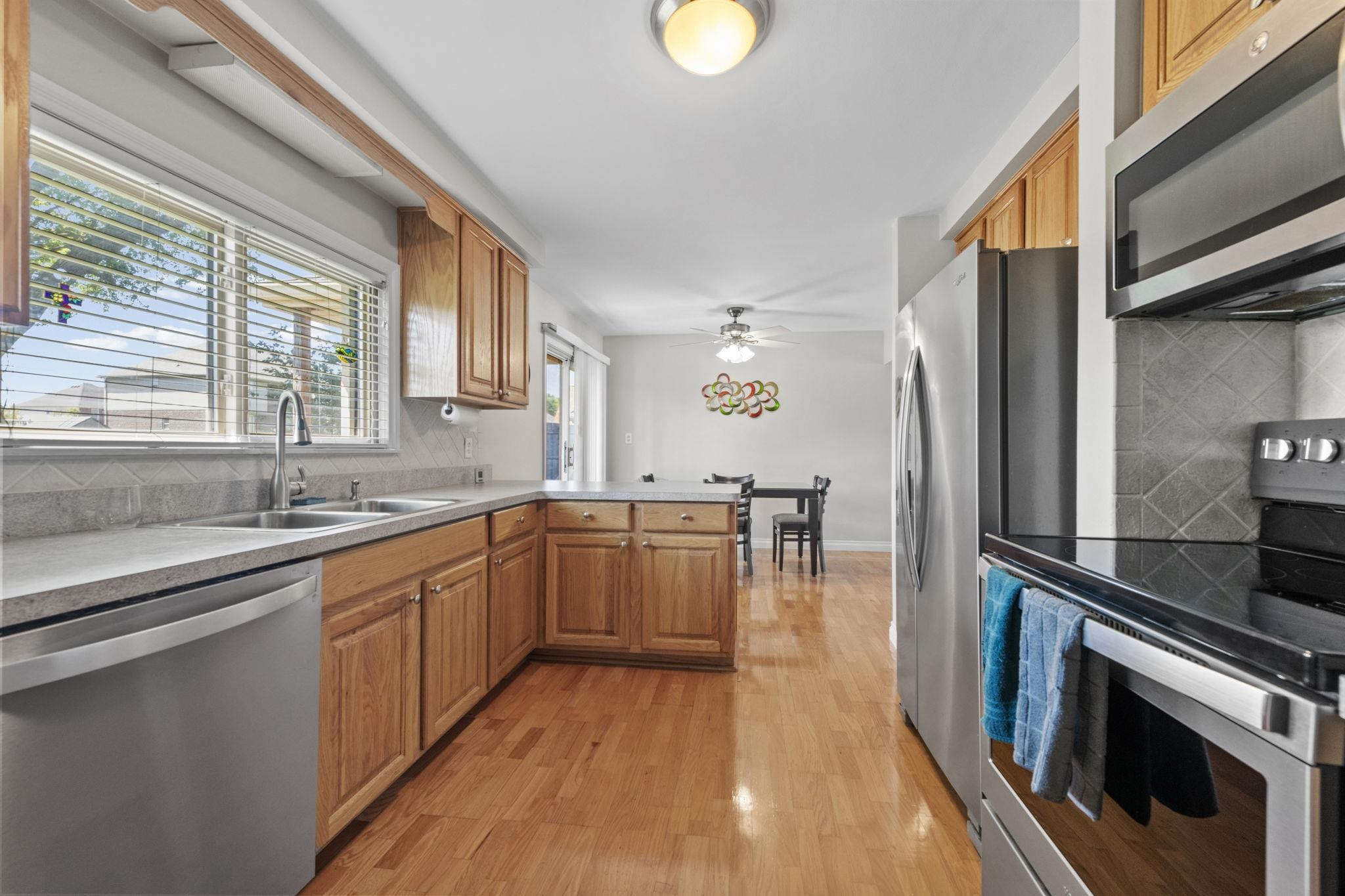 42355 Tessmer Drive, Sterling Heights, MI 48314 — Photo 17