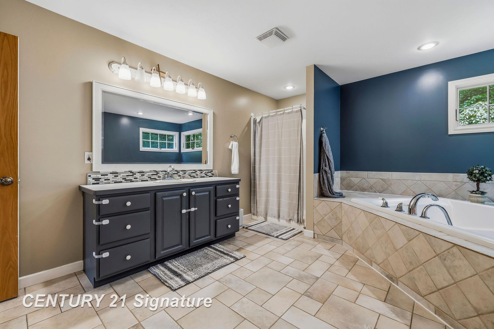 8201 Moll Lane, Freeland, MI 48623 — Photo 16