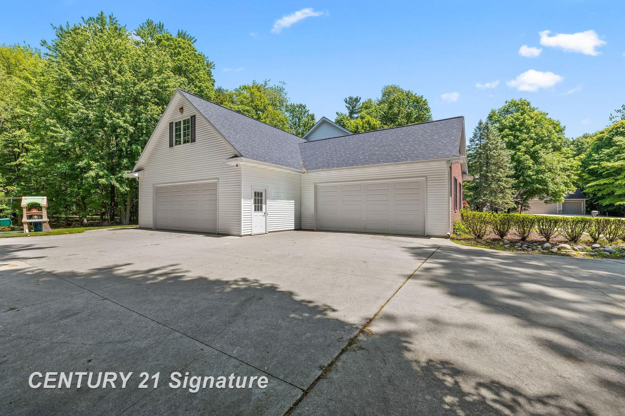 8201 Moll Lane, Freeland, MI 48623 — Photo 41