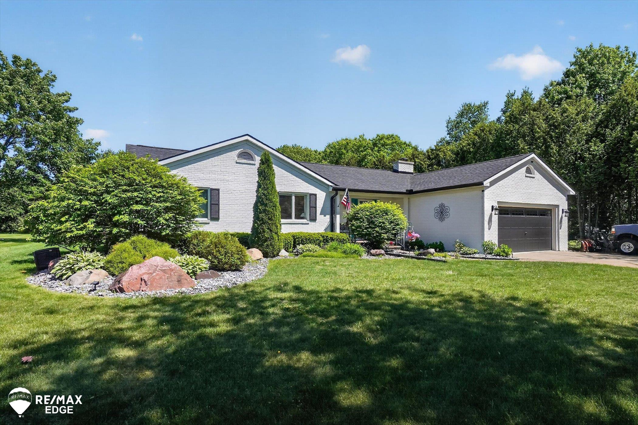 2331 Valley Vista Drive, Davison, MI 48423 — front exterior