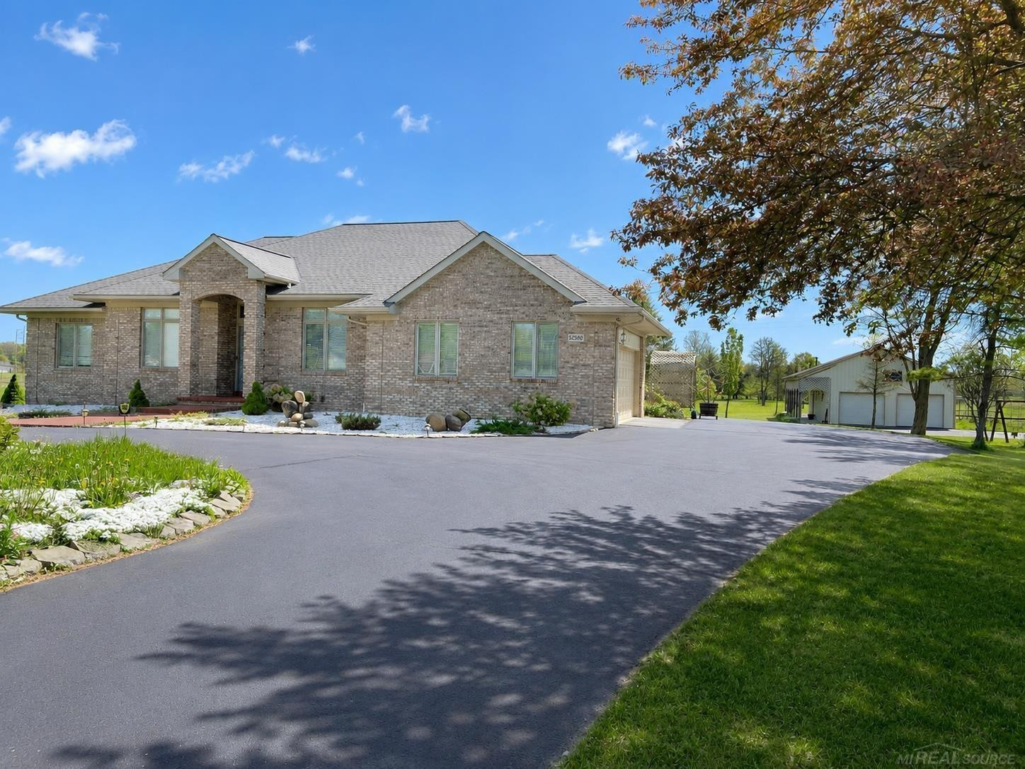 52590 North Avenue, Macomb, MI 48042 — front exterior