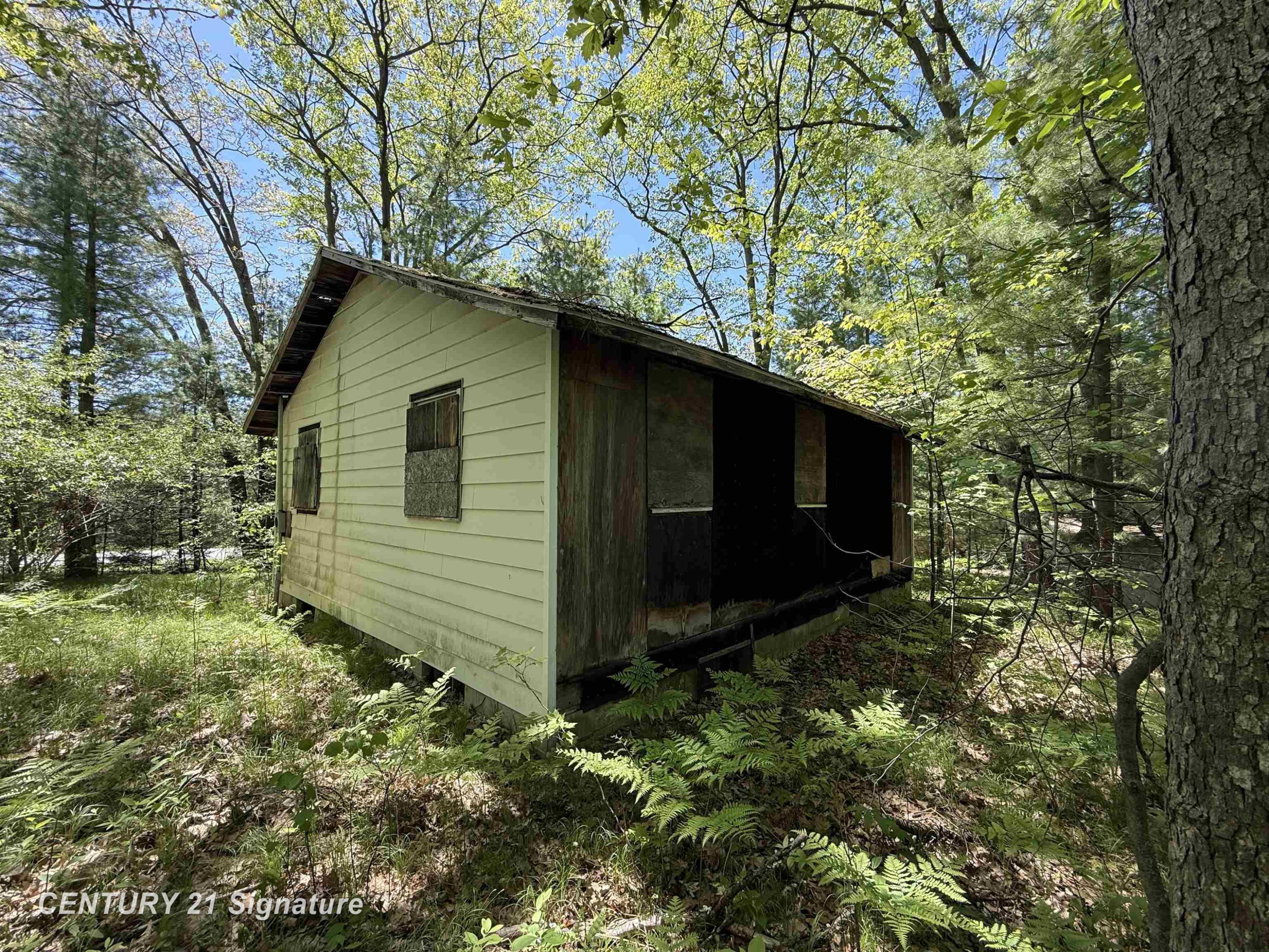 981 E Cranberry Lake Road, Harrison, MI 48625 — Photo 7