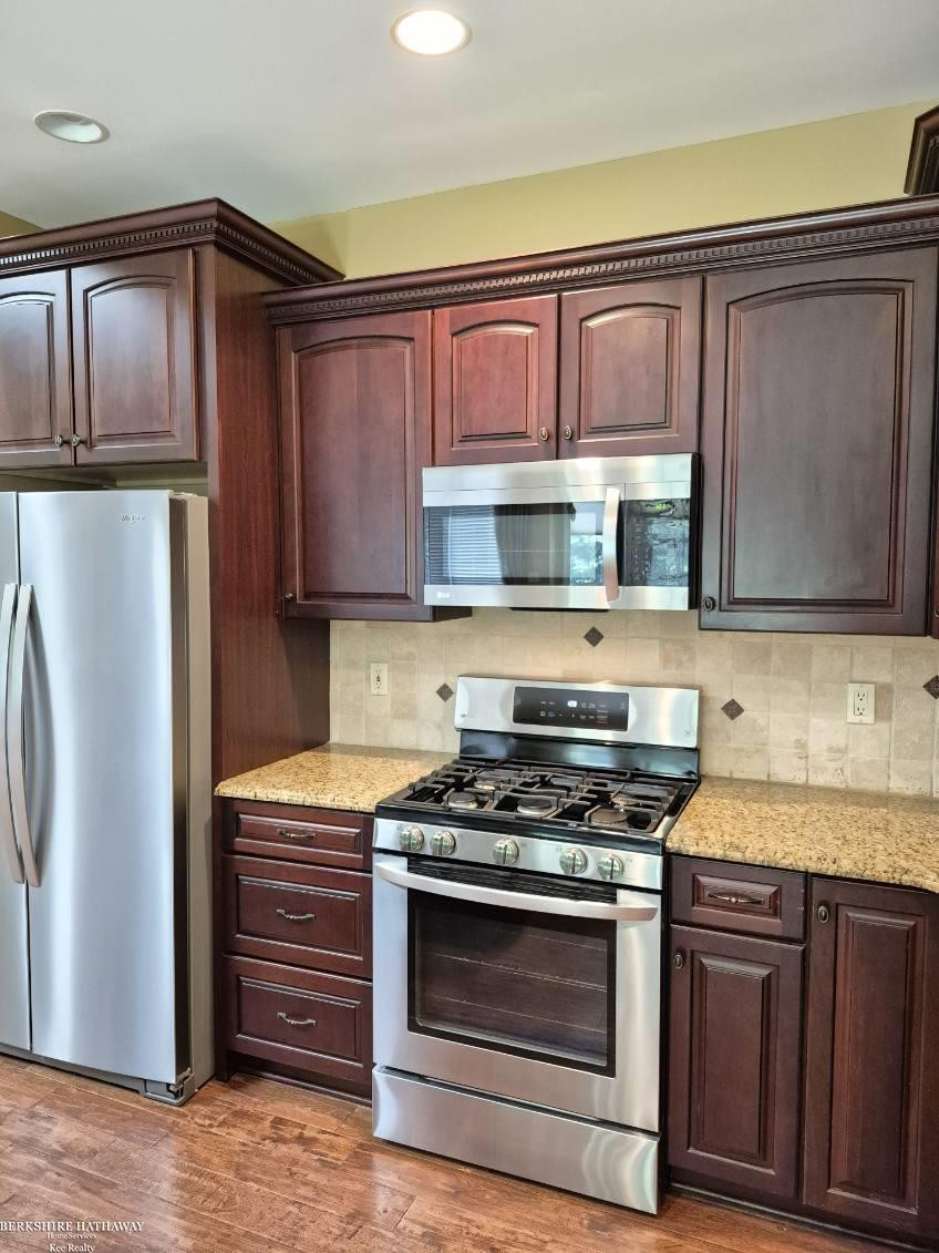 50804 Redwood Lane, New Baltimore, MI 48047 — Photo 8