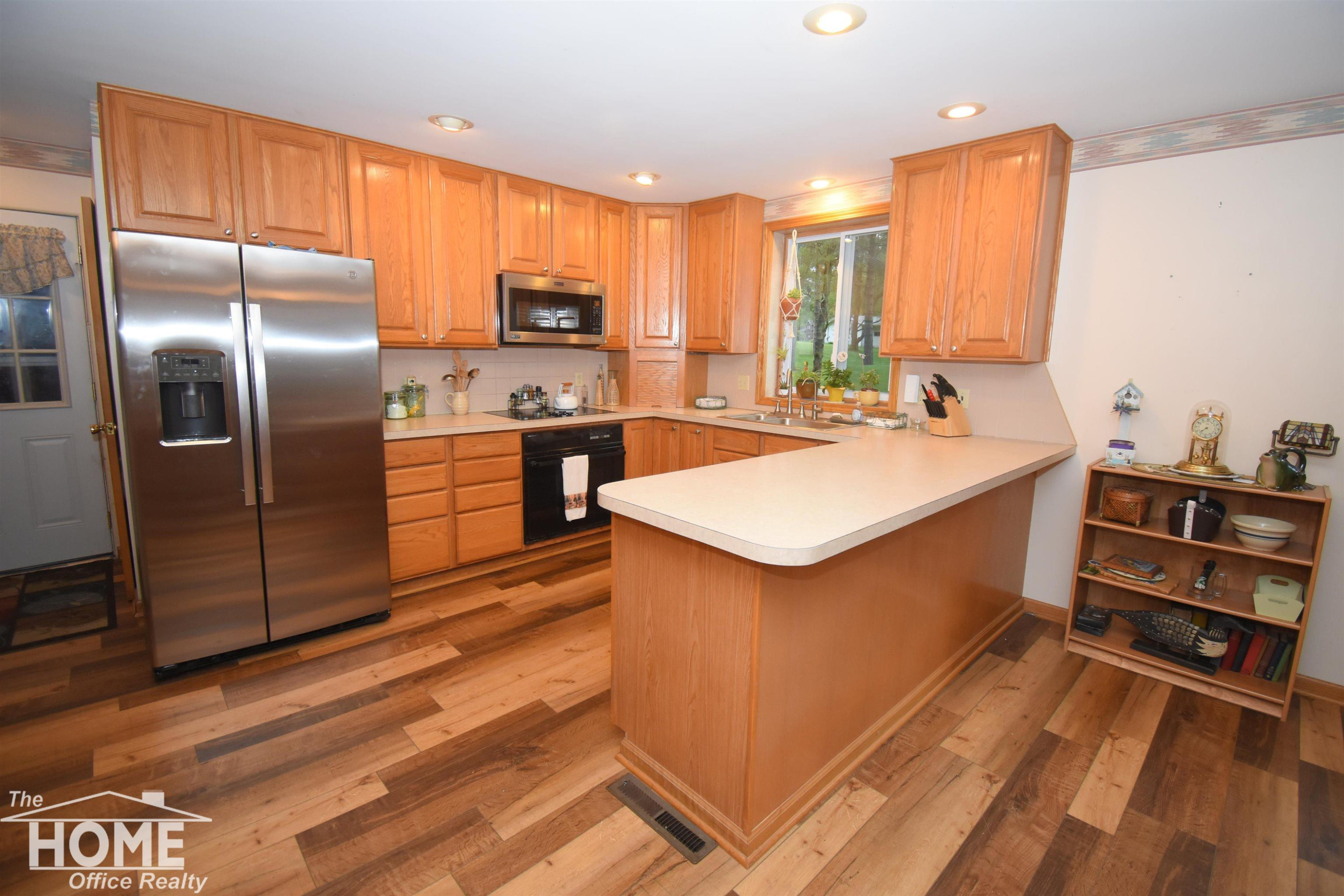 1910 Lake Court, Owosso, MI 48867 — Photo 11