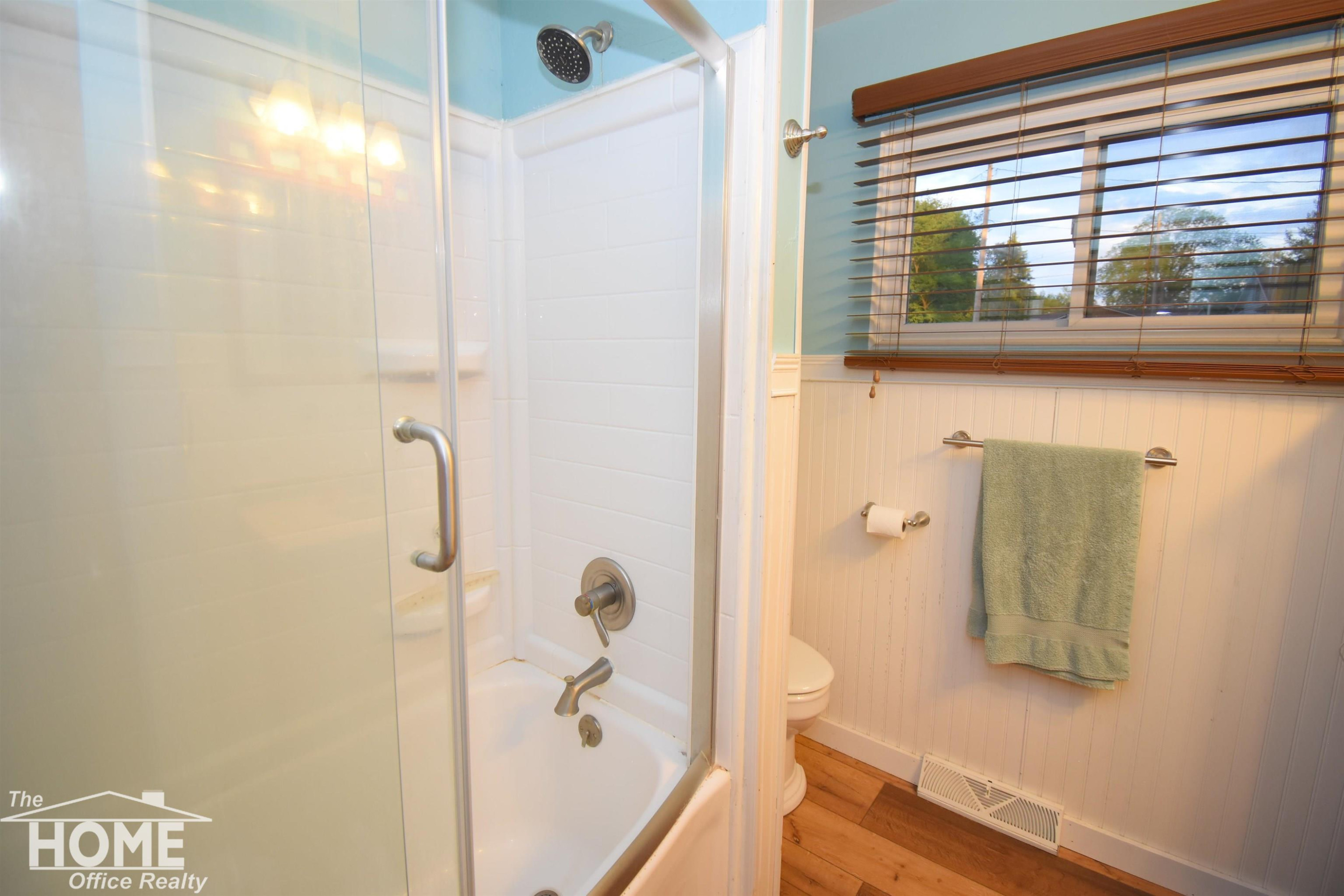 1910 Lake Court, Owosso, MI 48867 — Photo 23