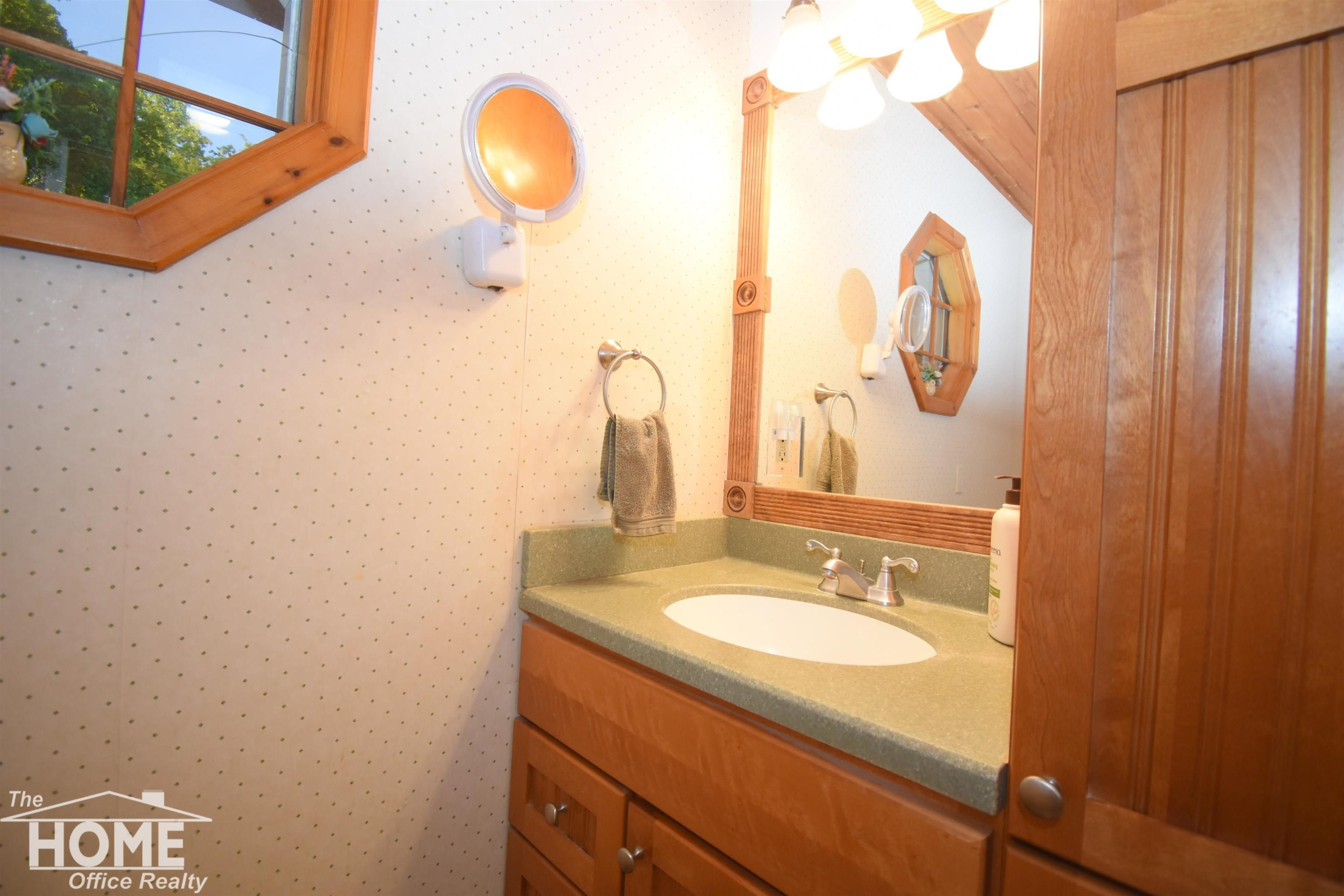 1910 Lake Court, Owosso, MI 48867 — Photo 24